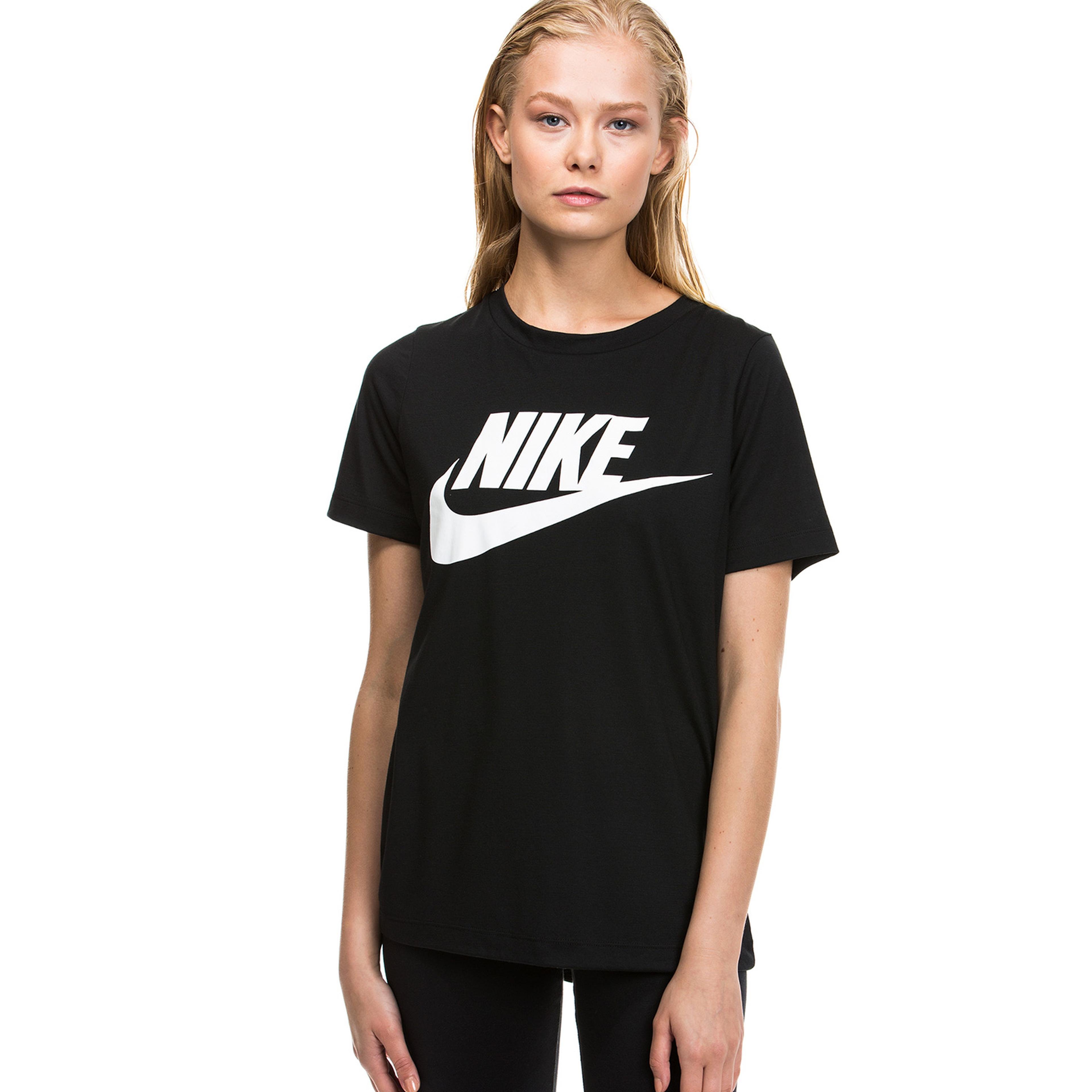 Nike Essential Kadın Siyah Tshirt