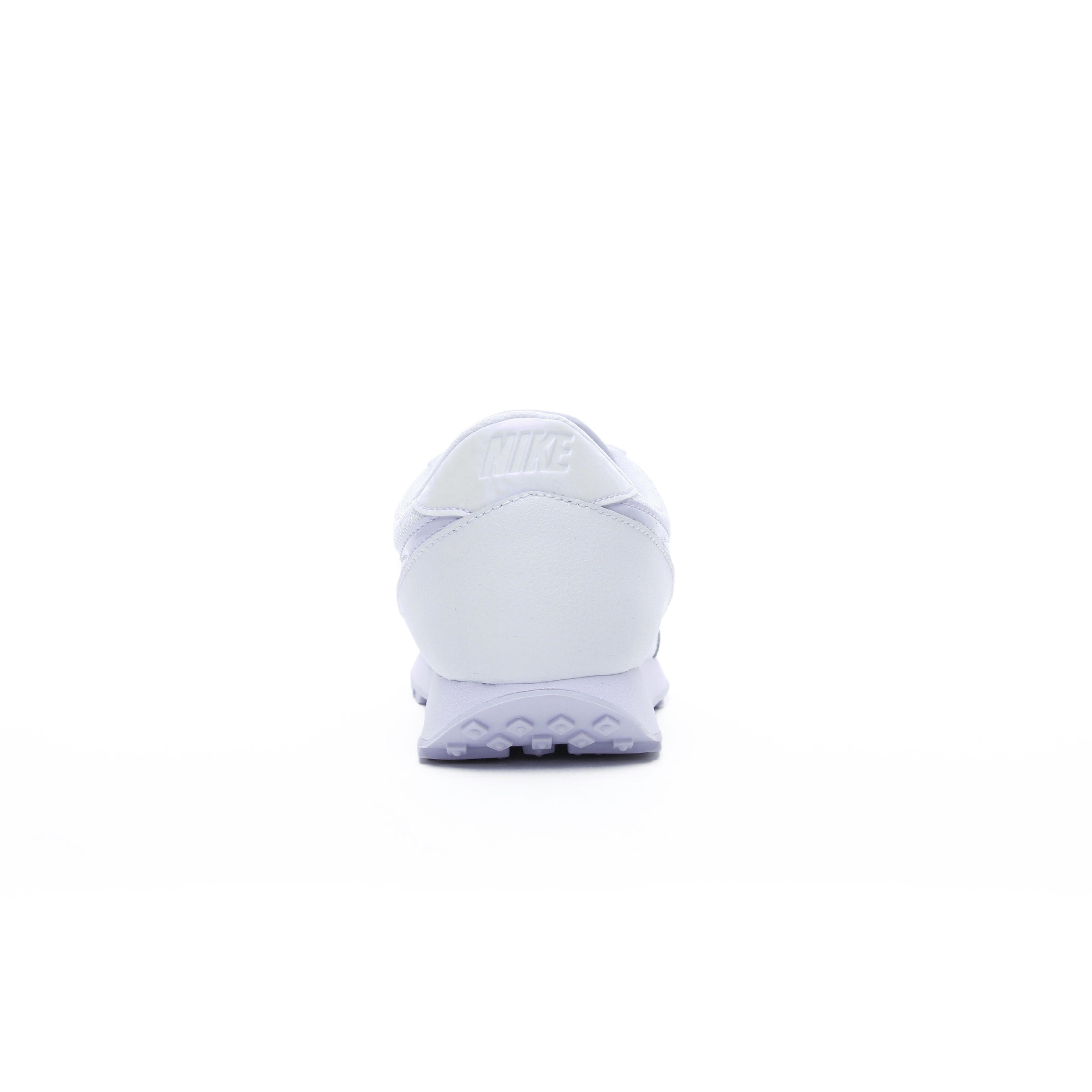 Nike DayBreak Kadın Beyaz Spor Ayakkabı