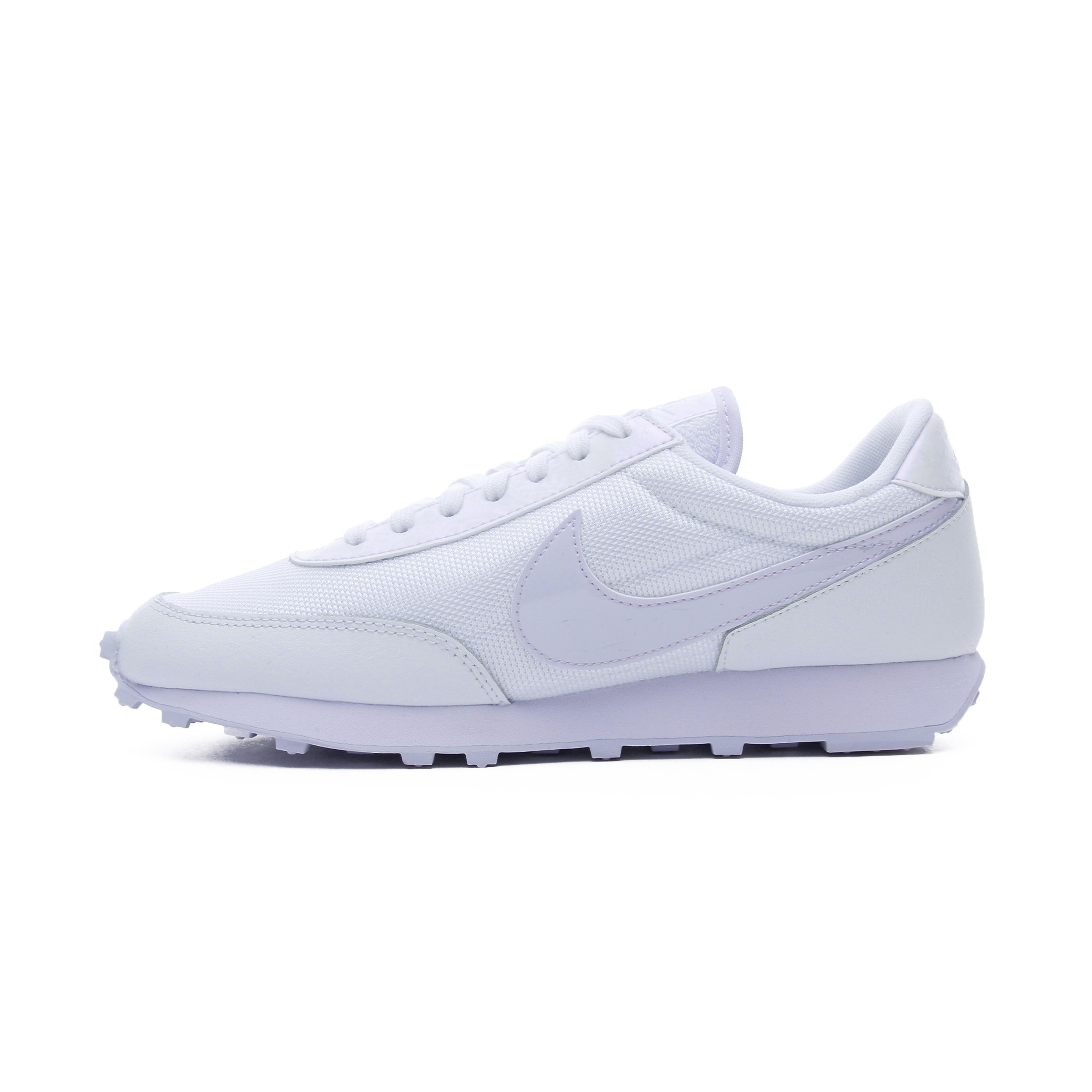 Nike DayBreak Kadın Beyaz Spor Ayakkabı