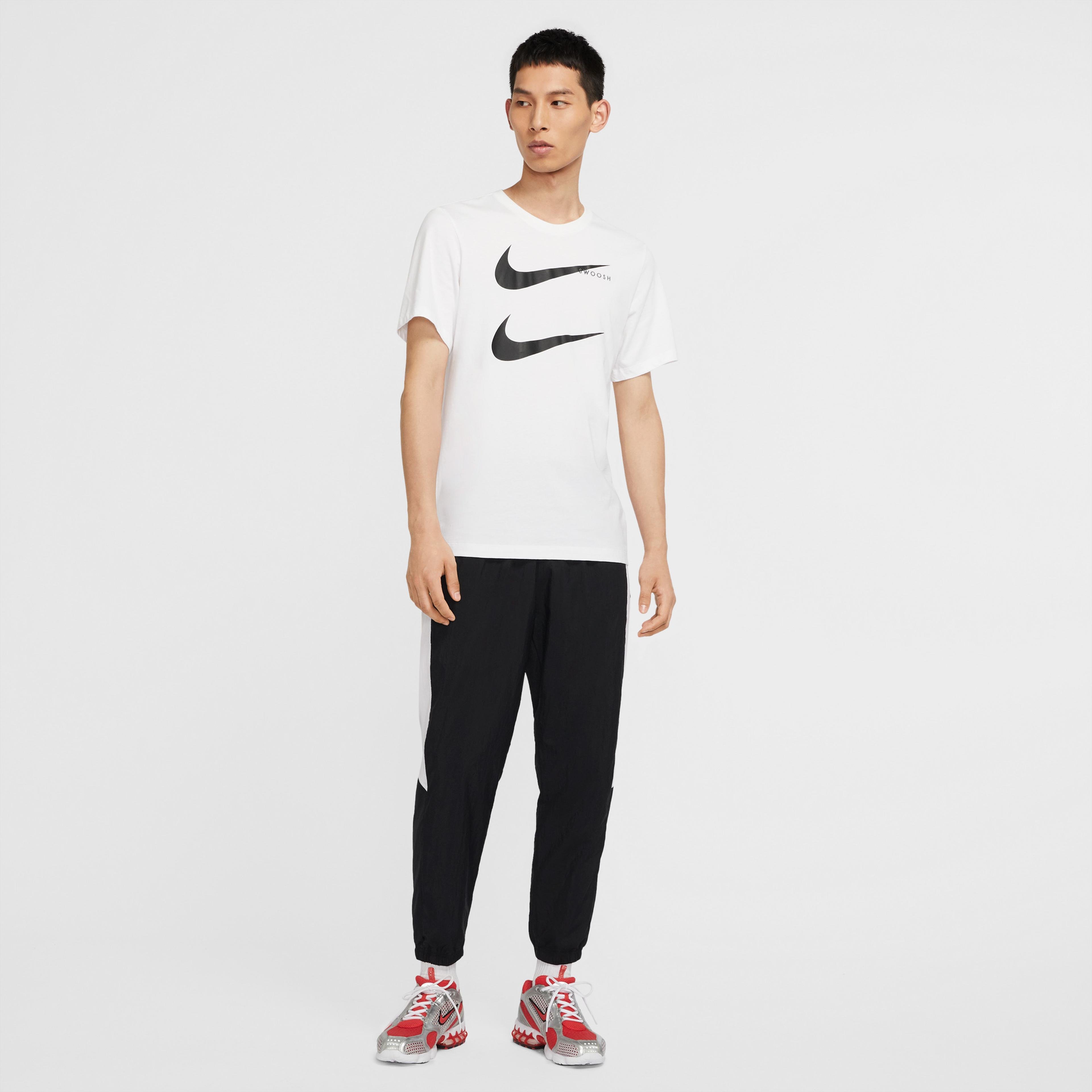Nike Sportswear Swoosh Erkek Beyaz T-Shirt