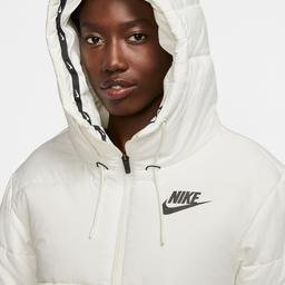 Nike Sportswear Kadın Beyaz Mont
