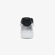 Nike Air Force 1 07 SE Kadın Beyaz Spor Ayakkabı