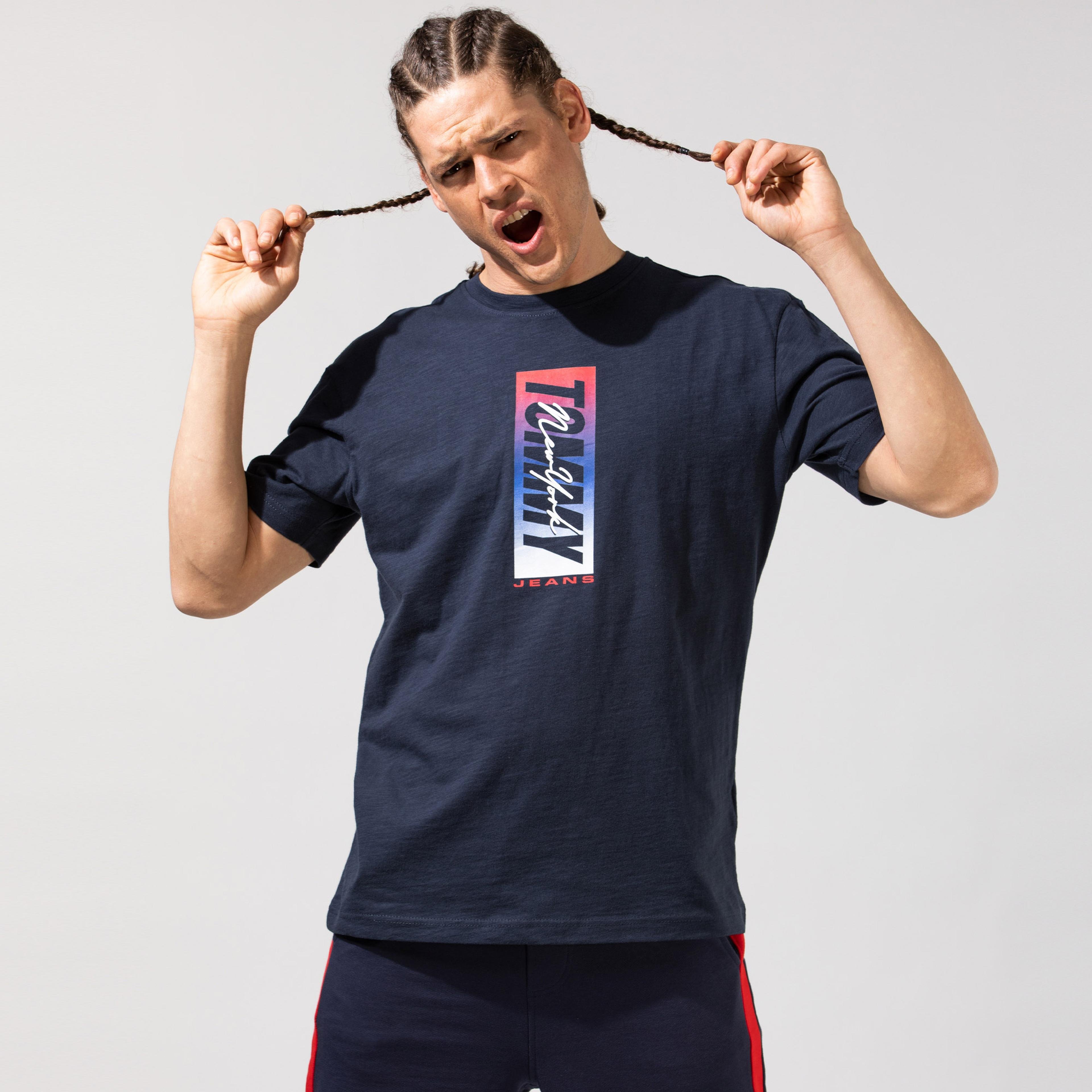 Tommy Hilfiger TJM Vertical Front Logo Box Erkek Lacivert T-Shirt