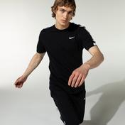 Nike Repeat Erkek Siyah T-Shirt