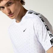 Nike Repeat Erkek Beyaz T-Shirt