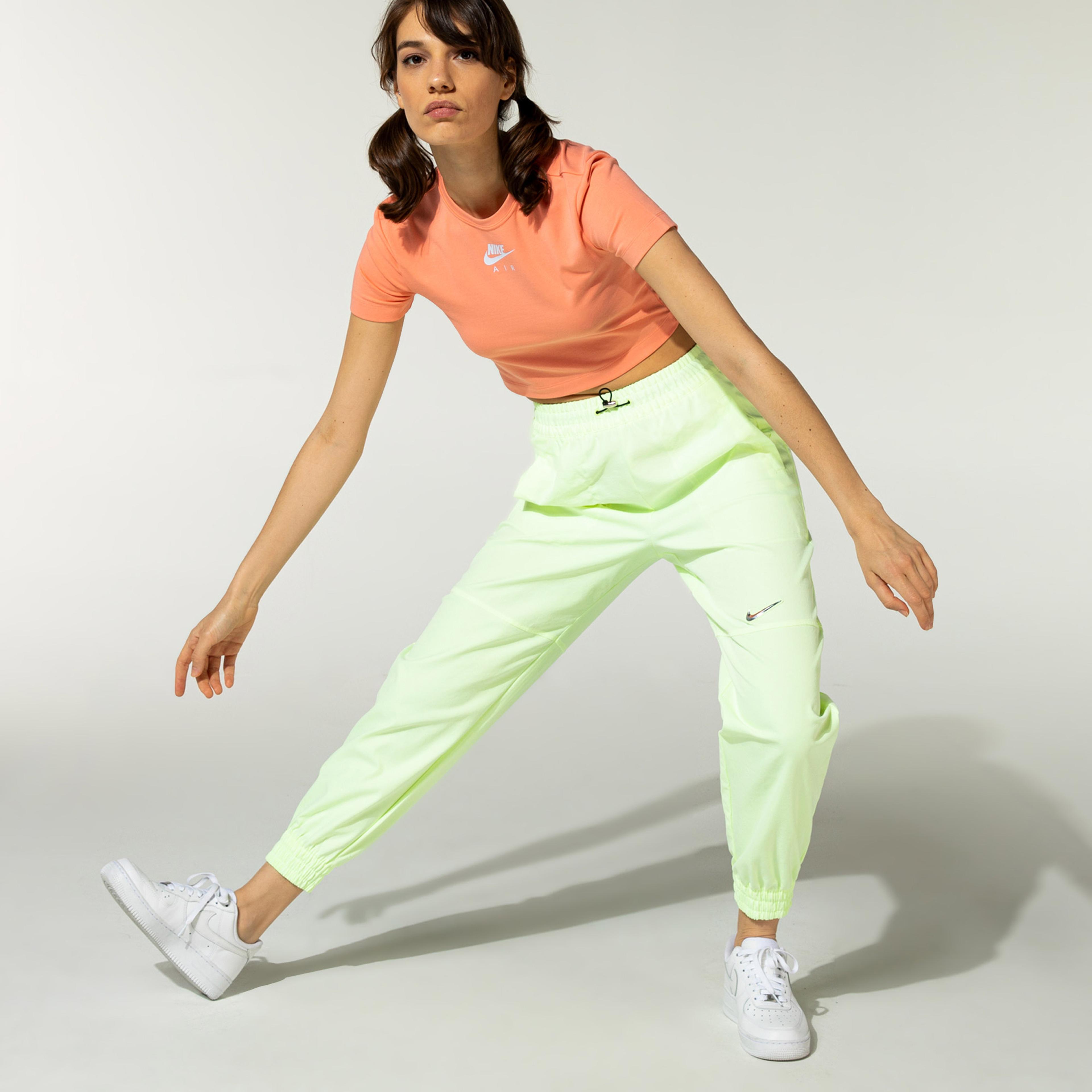 Nike Sportswear Swoosh Kadın Sarı Eşofman Altı