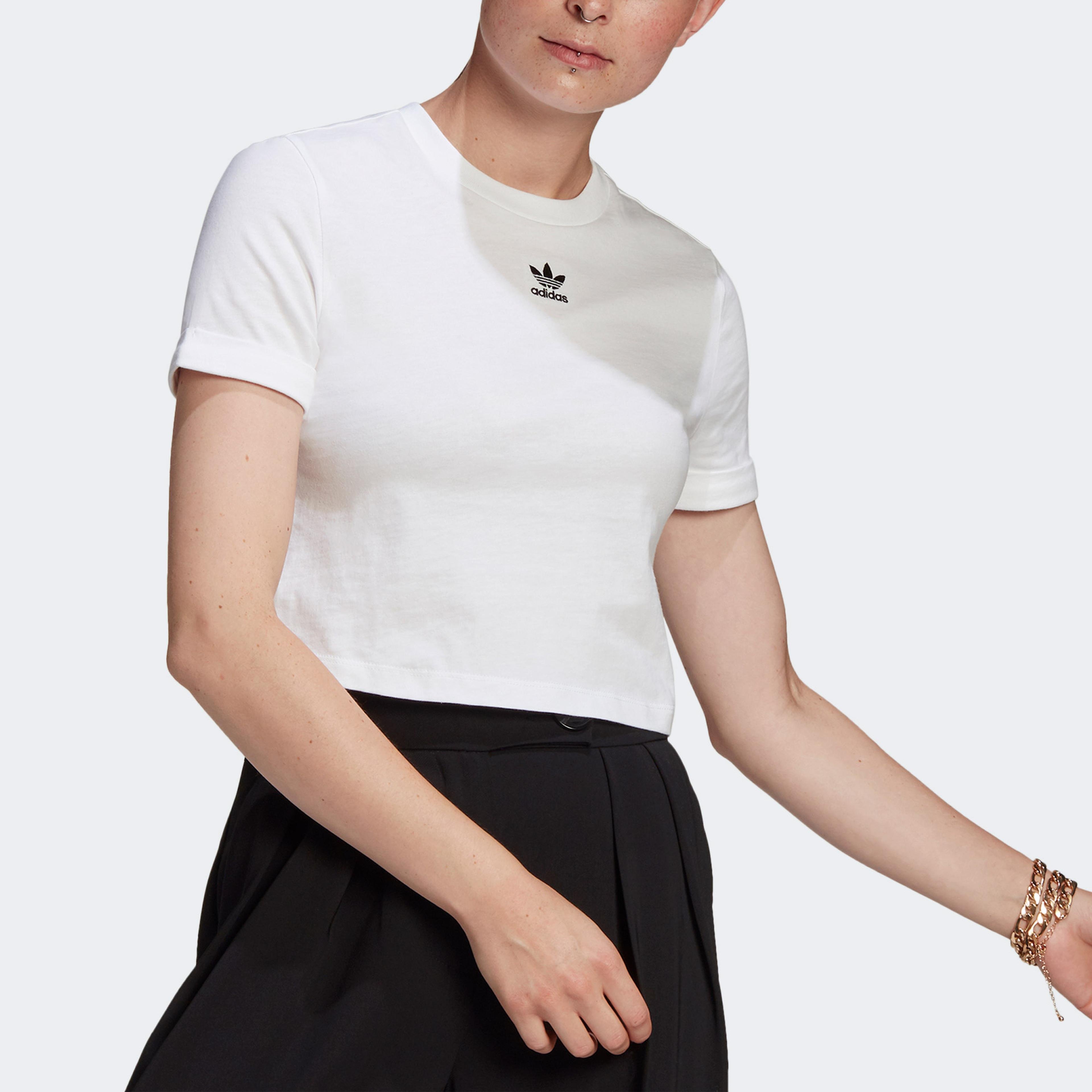 adidas Adicolor Classics Roll-Up Kadın Beyaz T-Shirt