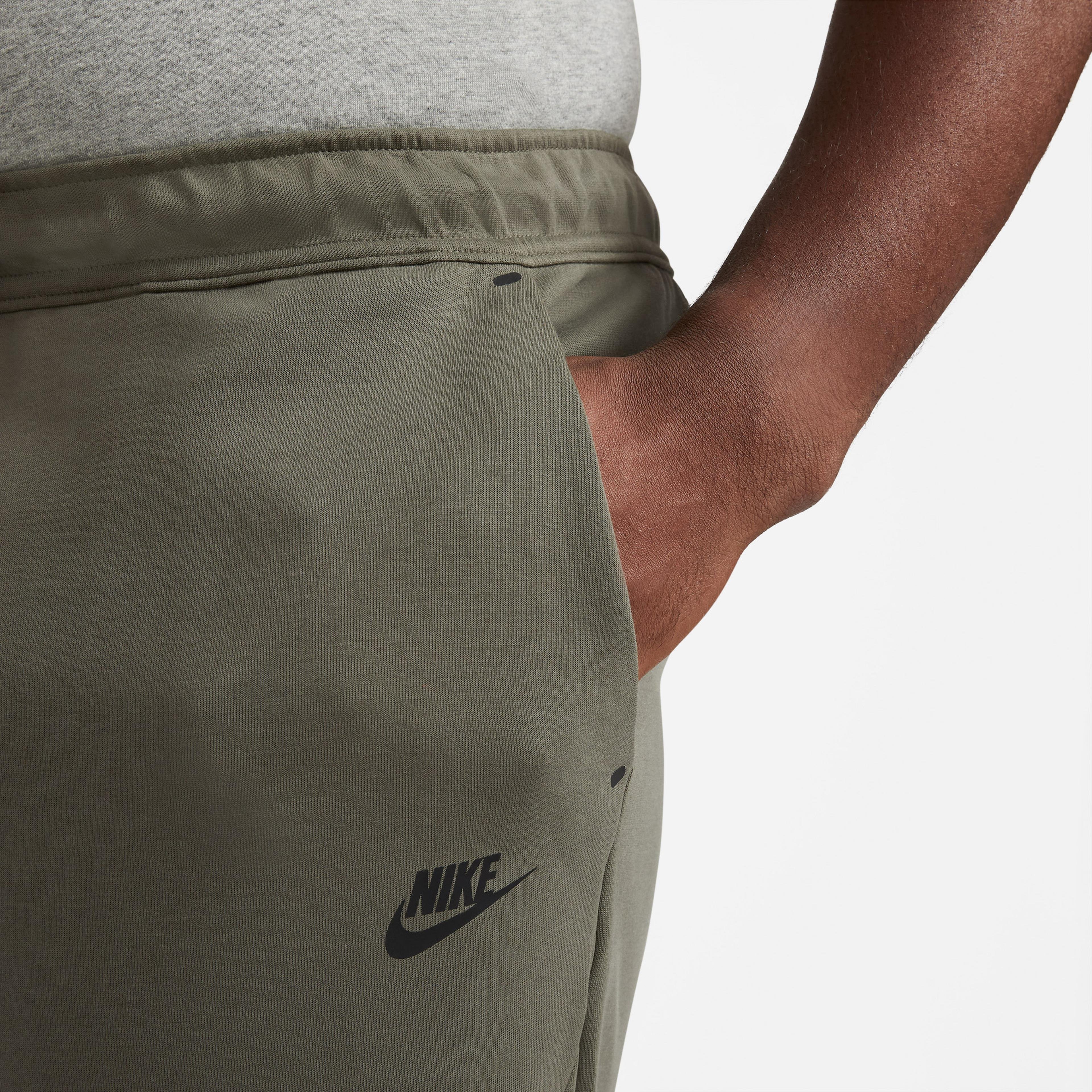 Nike Sportswear Tech Fleece Jogger Erkek Yeşil Eşofman Altı
