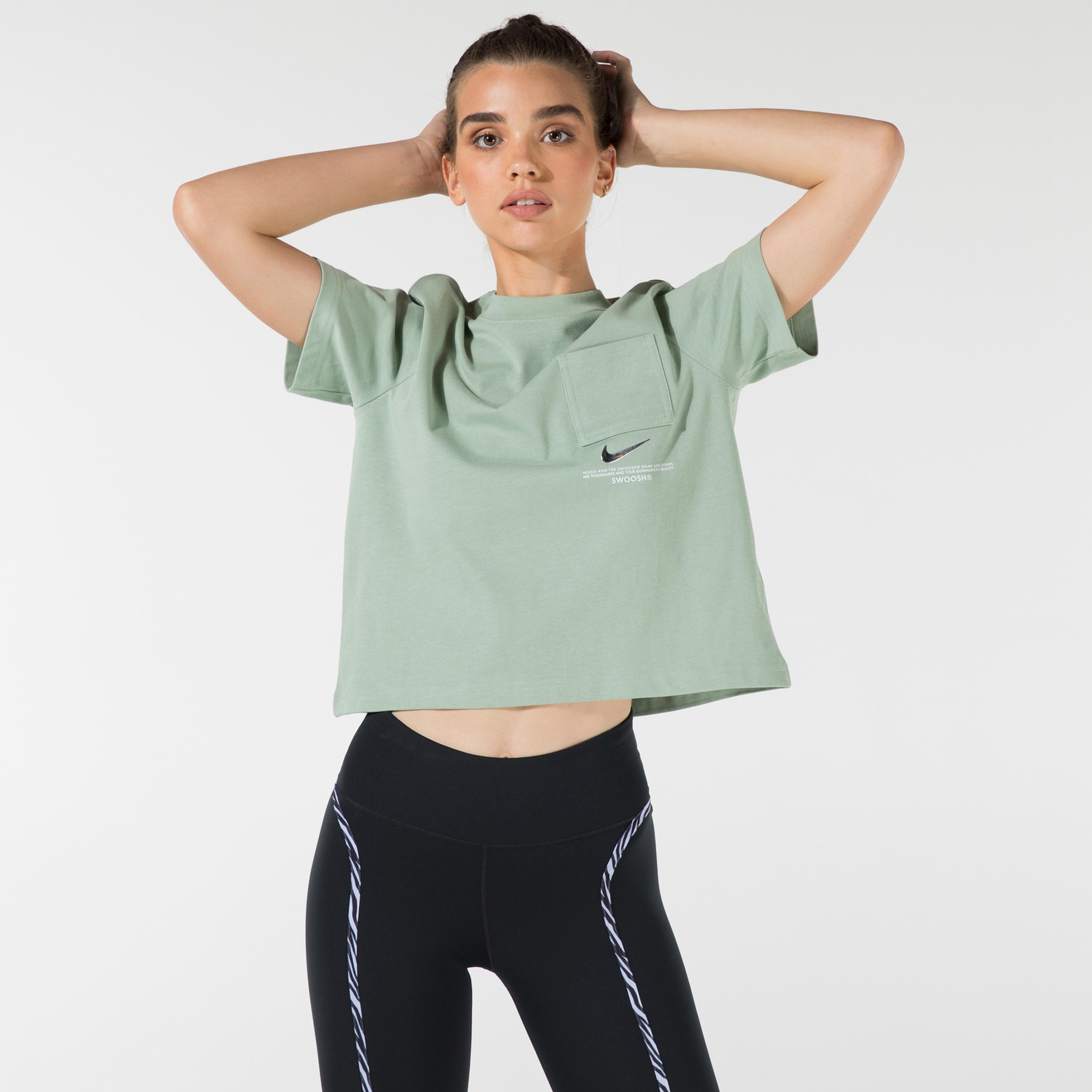 Nike Sportswear Swoosh Kadın Yeşil T-Shirt