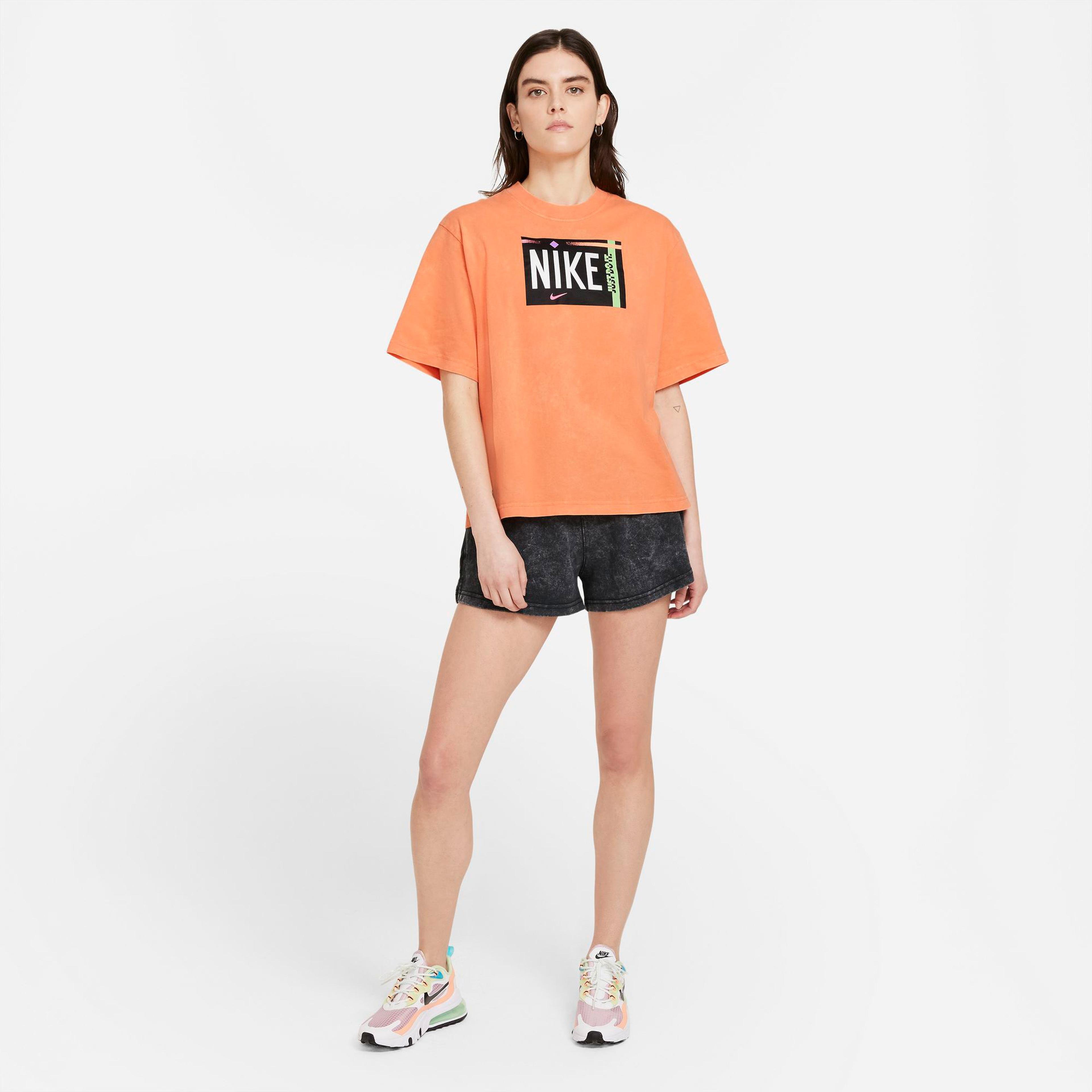 Nike Sportswear Kadın Turuncu T-Shirt