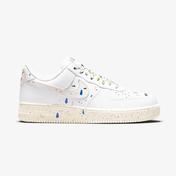 Nike Air Force 1 '07 LV8 Erkek Beyaz Spor Ayakkabı