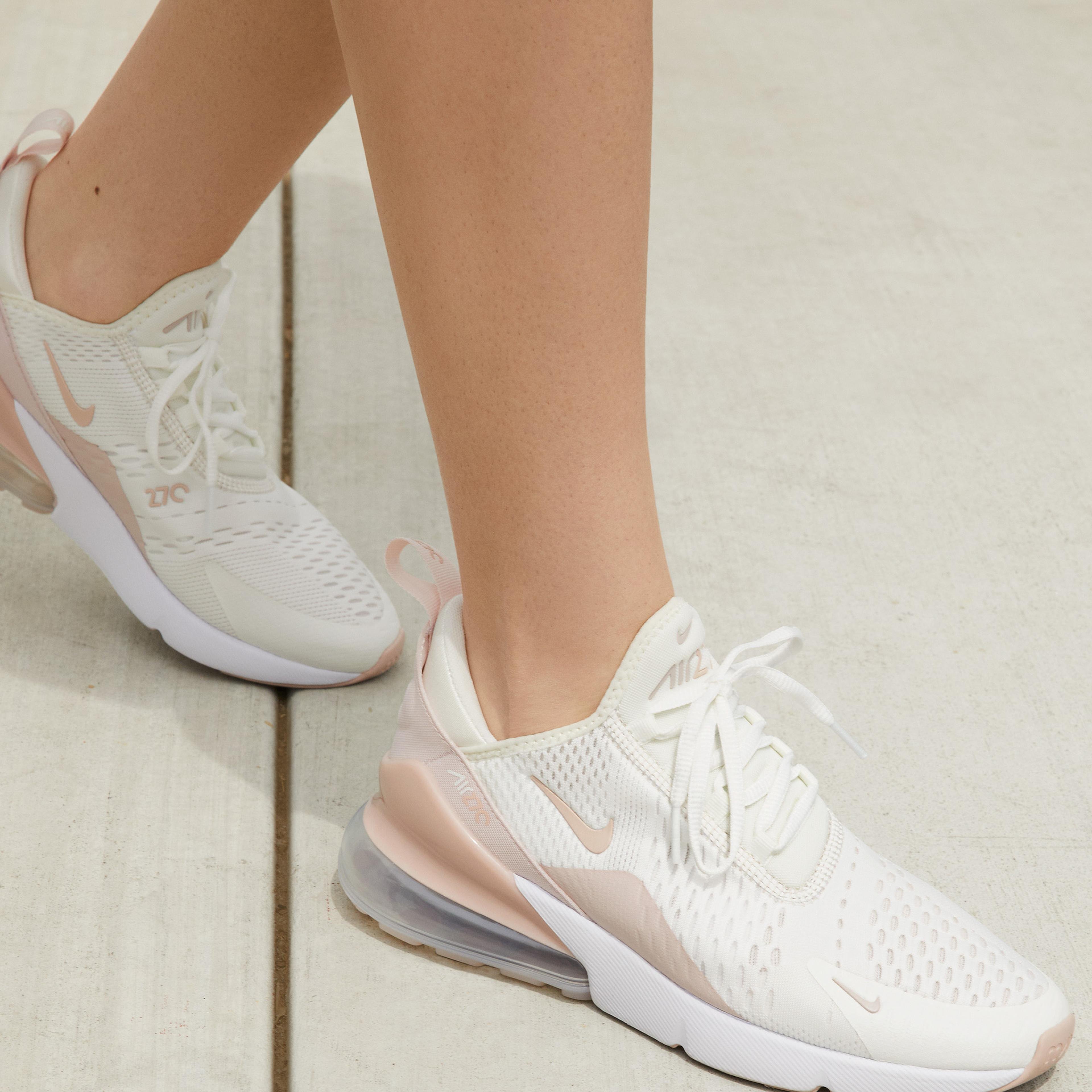 Nike Air Max 270 Essentials Kadın Beyaz Spor Ayakkabı