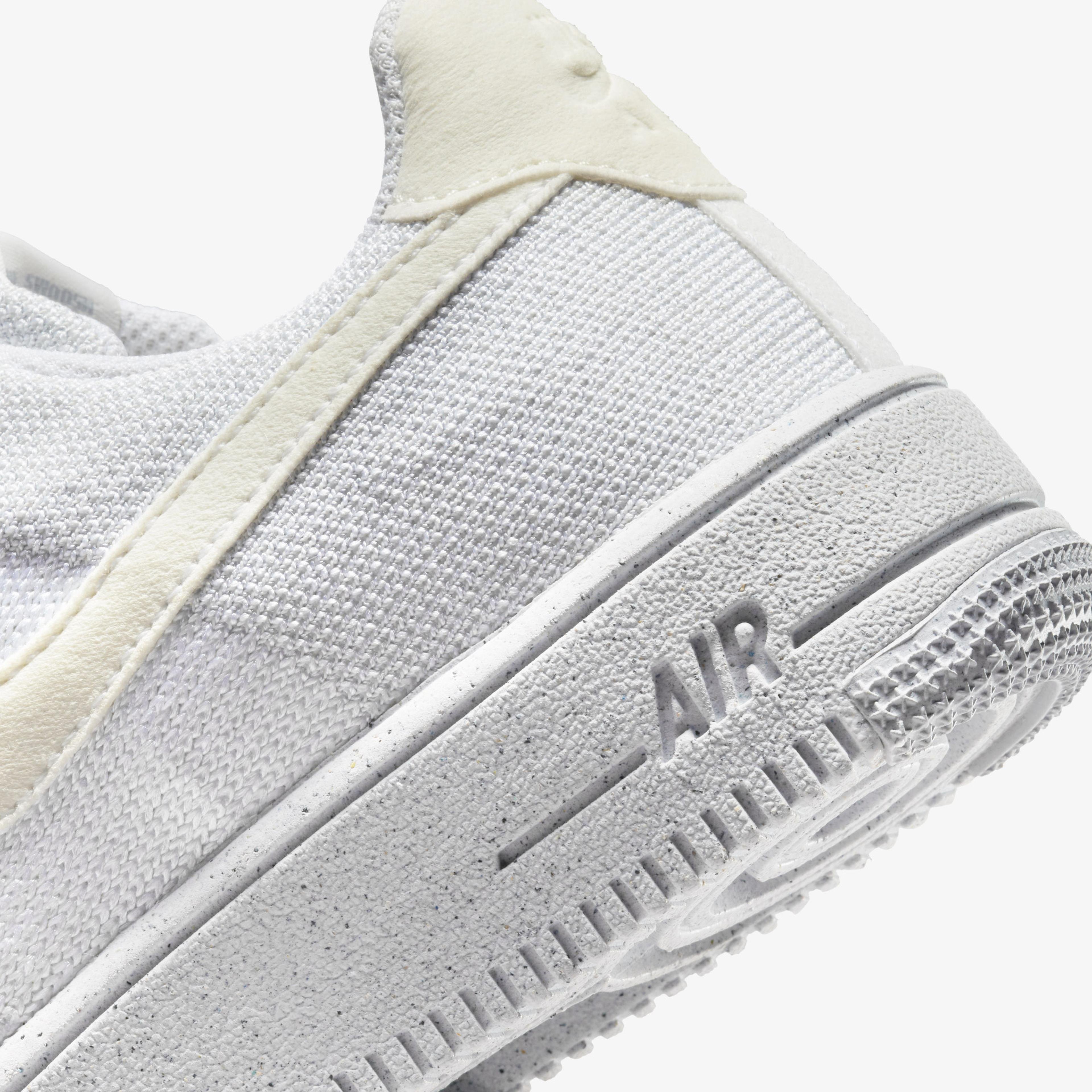 Nike Air Force 1 Crater Flyknit Kadın Beyaz Spor Ayakkabı