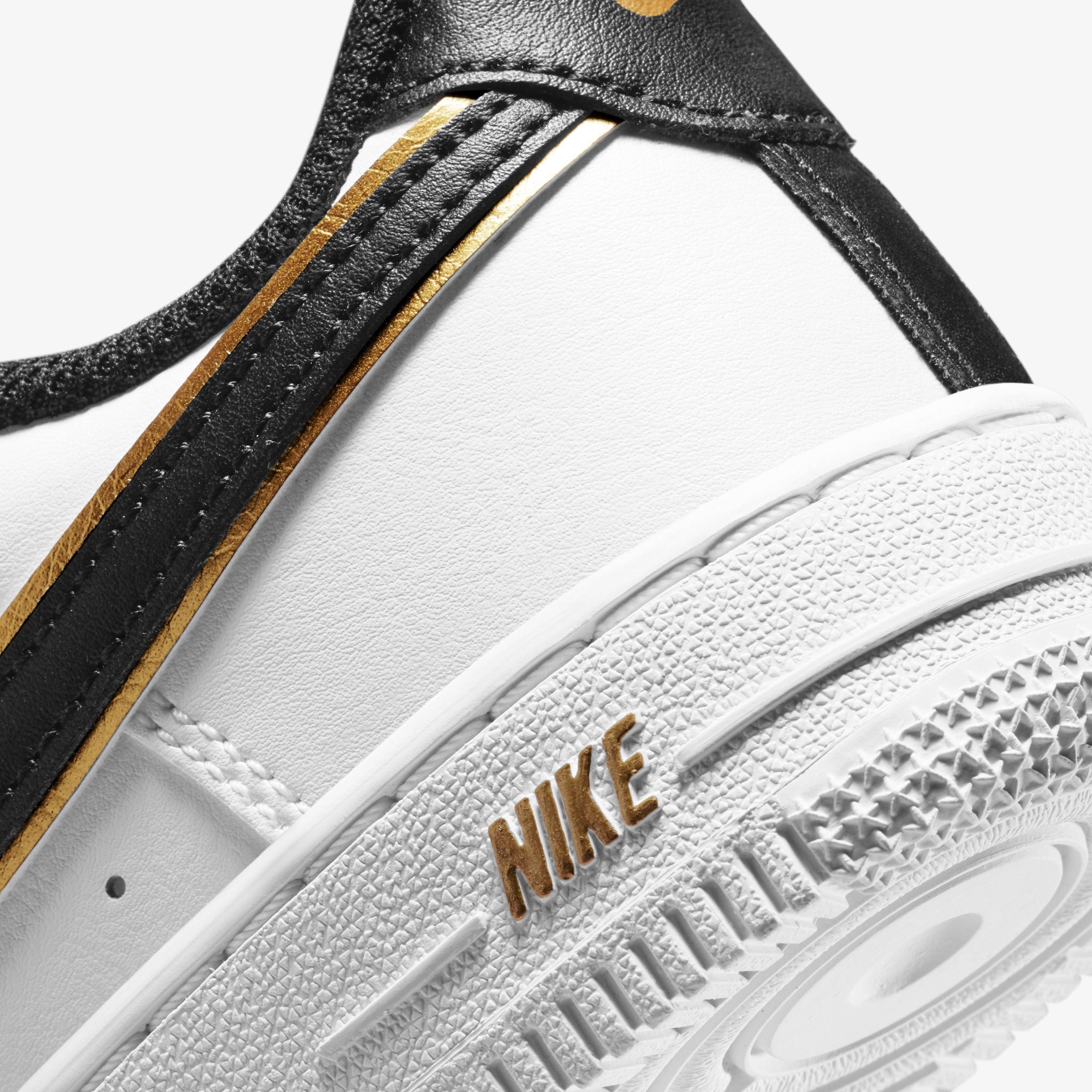 Nike Force 1 Lv8 Çocuk Beyaz Spor Ayakkabı