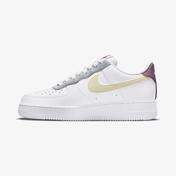 Nike Air Force 1 '07 Essentials Kadın Beyaz Spor Ayakkabı