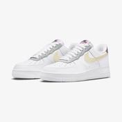 Nike Air Force 1 '07 Essentials Kadın Beyaz Spor Ayakkabı