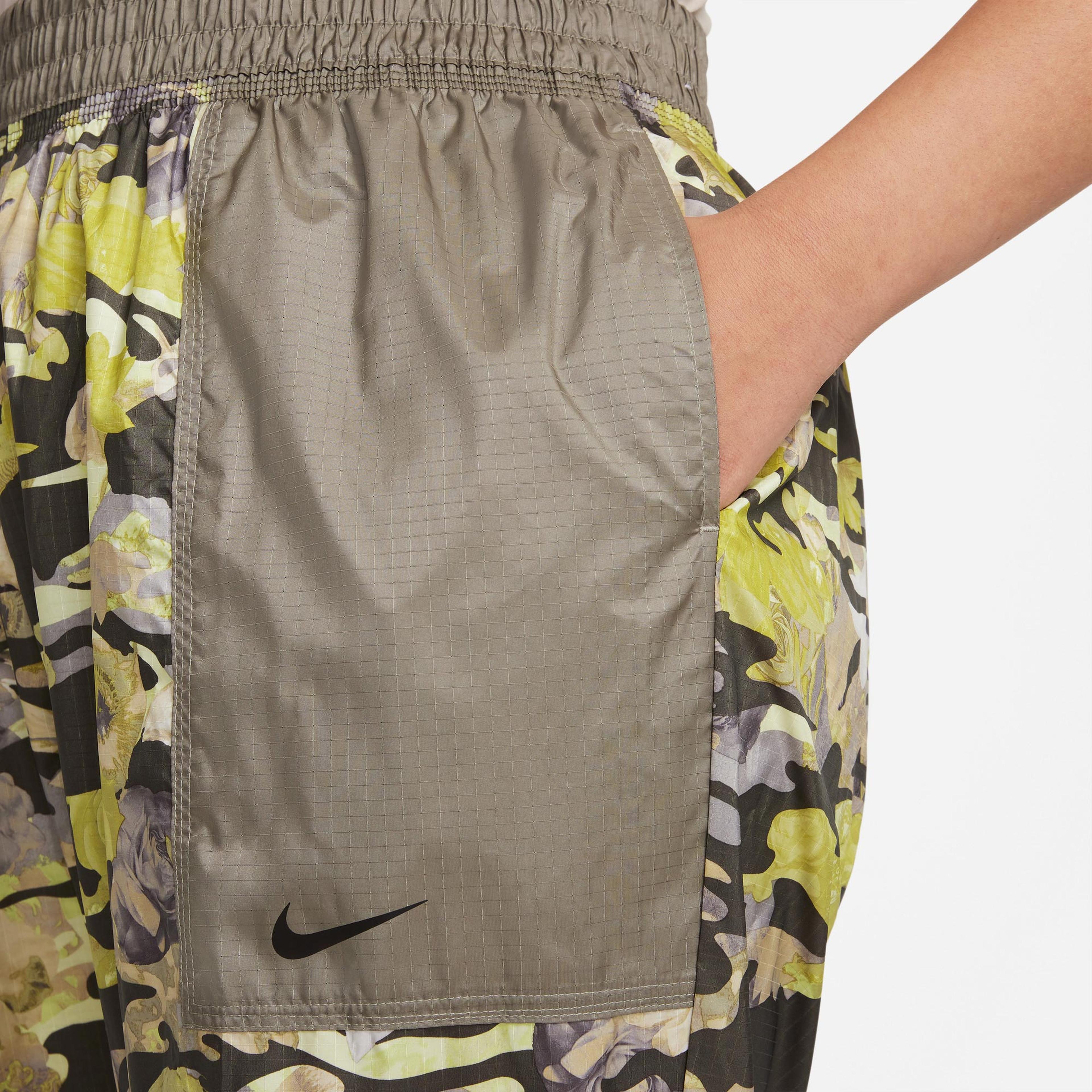Nike Sportswear Woven Mid Rise P&G Kadın Yeşil Eşofman Altı