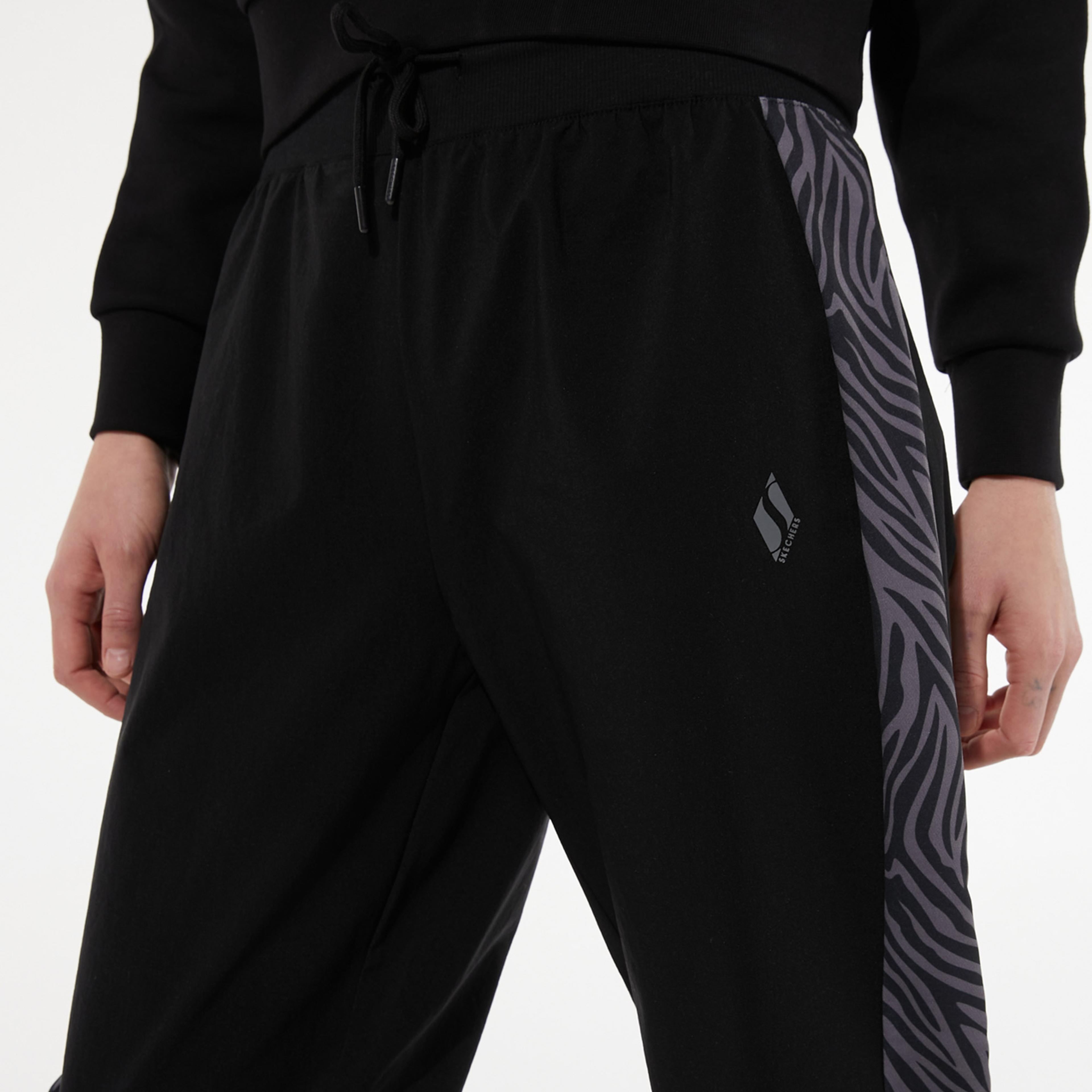 Skechers Print Detailed Jogger Micro Kadın Siyah Eşofman Altı