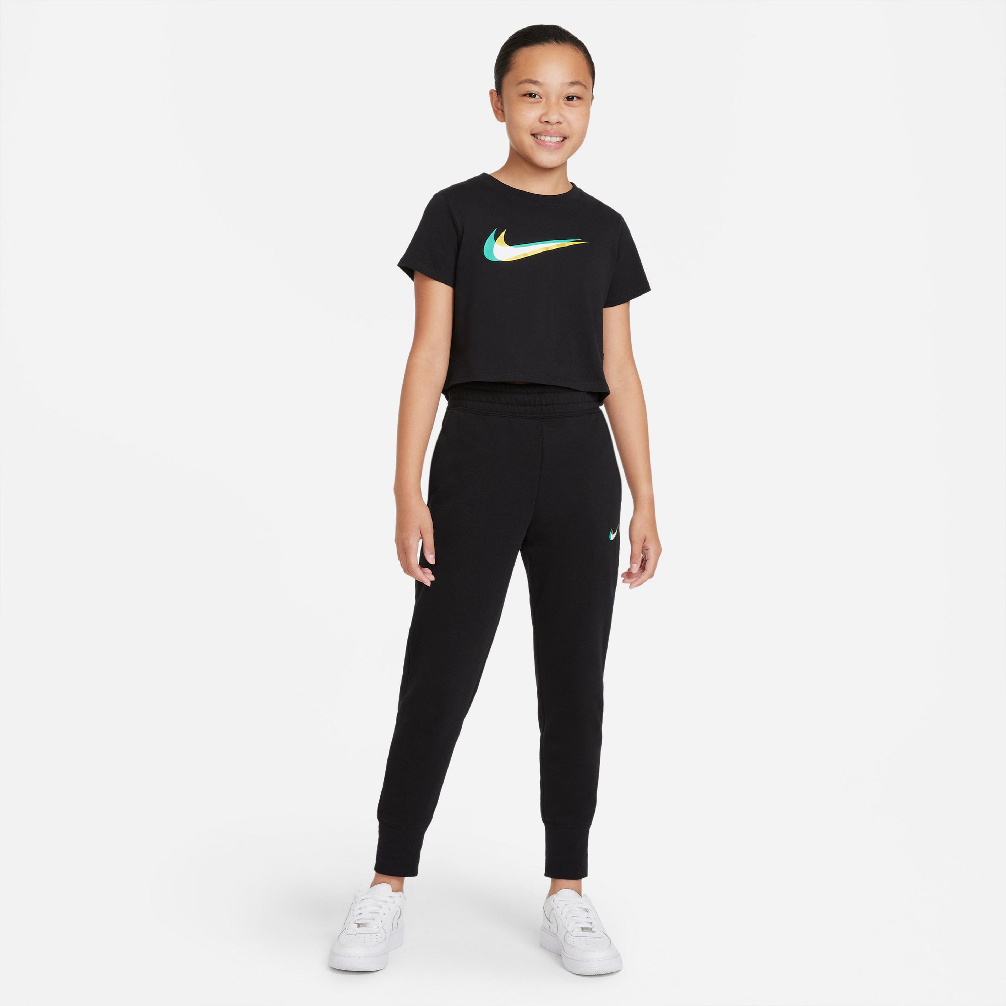 Nike Sportswear  Çocuk Siyah Crop T-Shirt