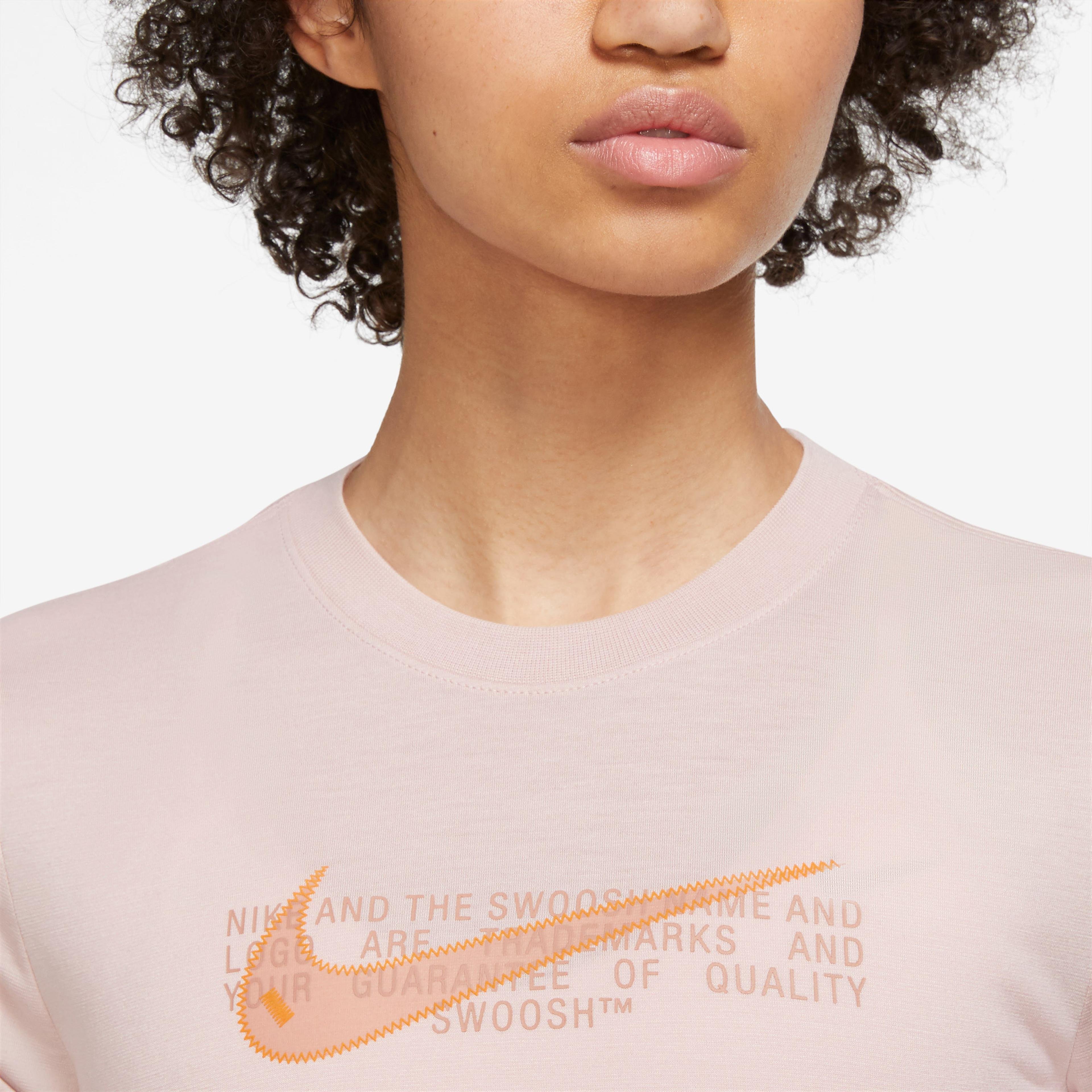 Nike Sportswear Crop Kadın Pembe T-Shirt