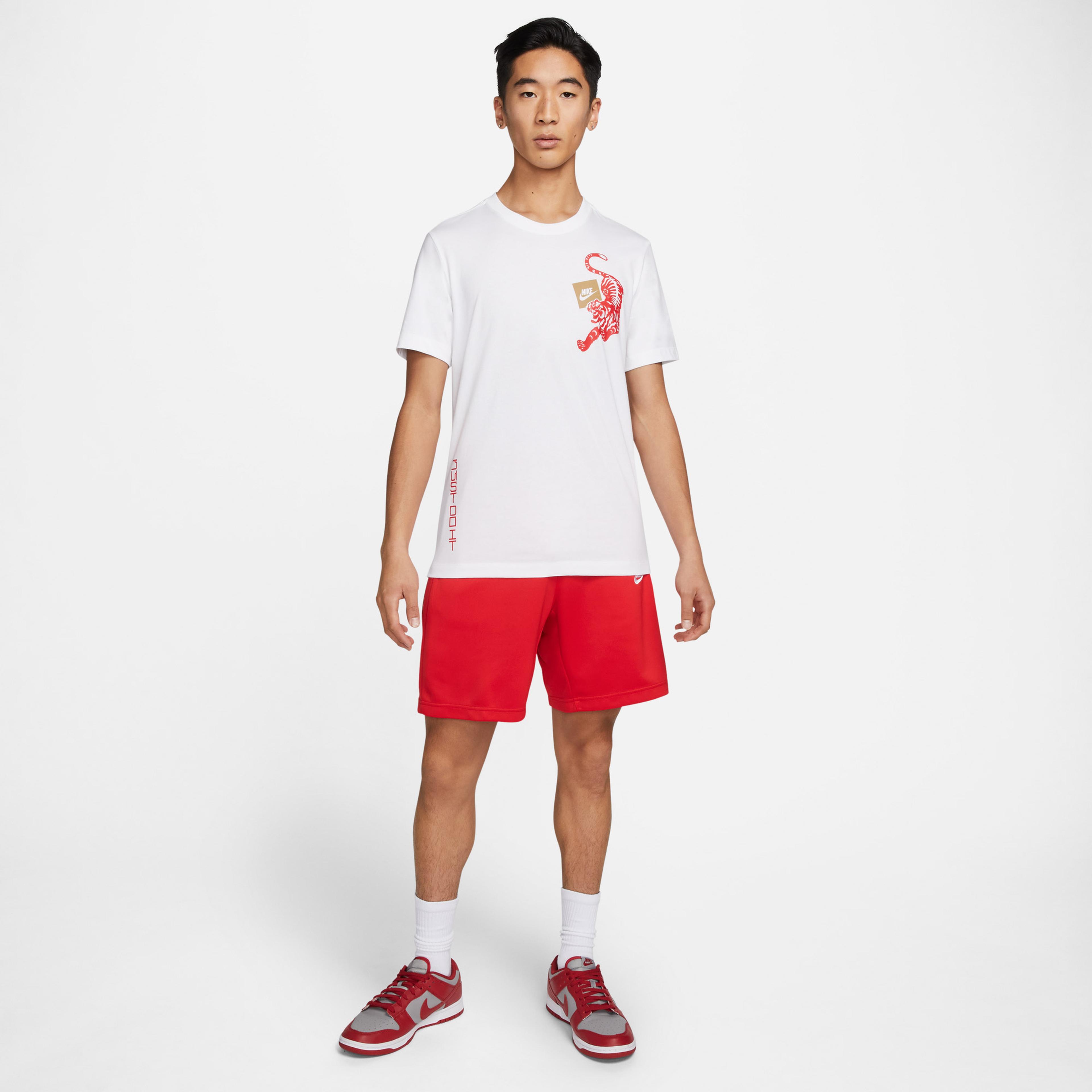 Nike Sportswear Erkek Beyaz T-Shirt