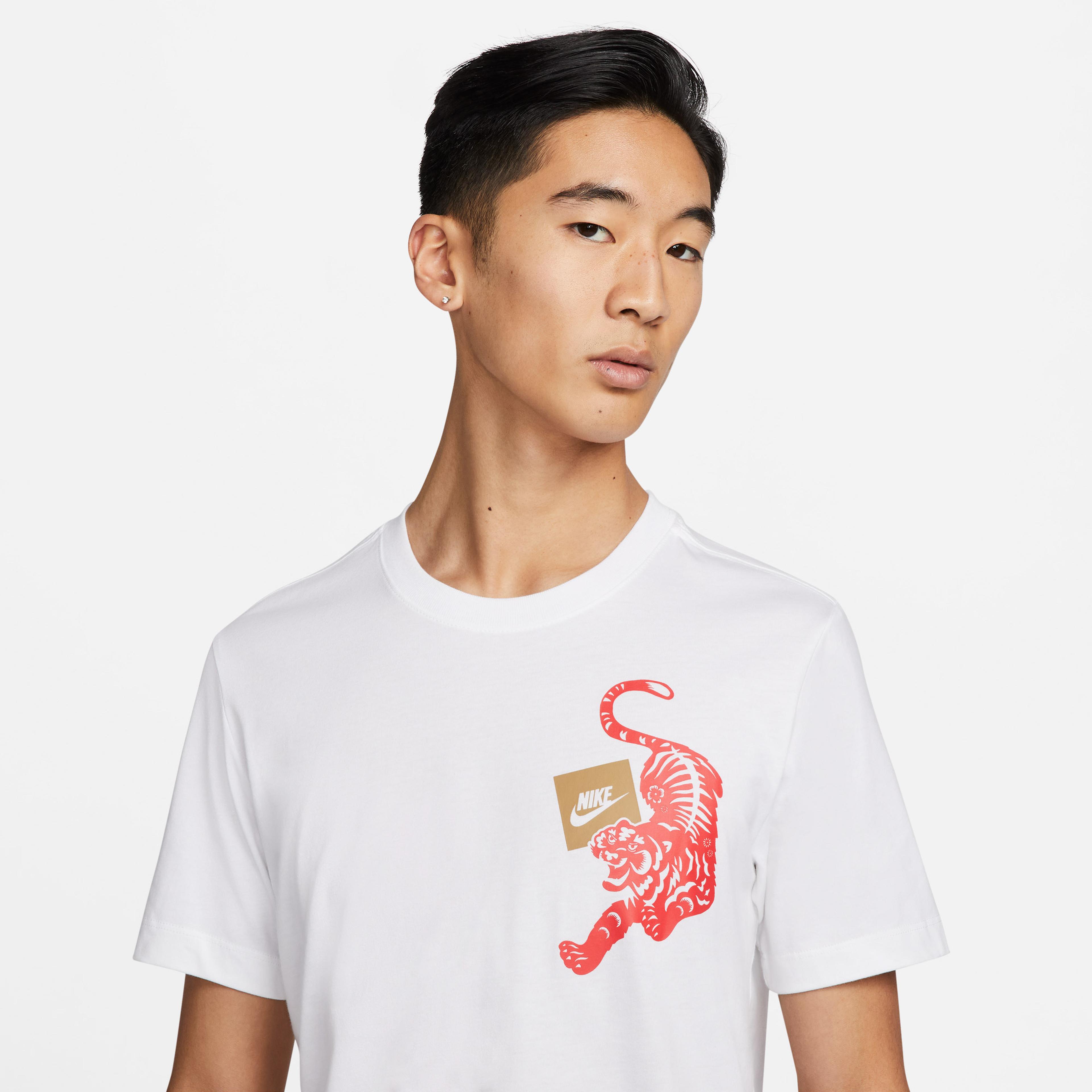 Nike Sportswear Erkek Beyaz T-Shirt