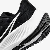 Nike Air Zoom Pegasus 38 Kadın Siyah Spor Ayakkabı