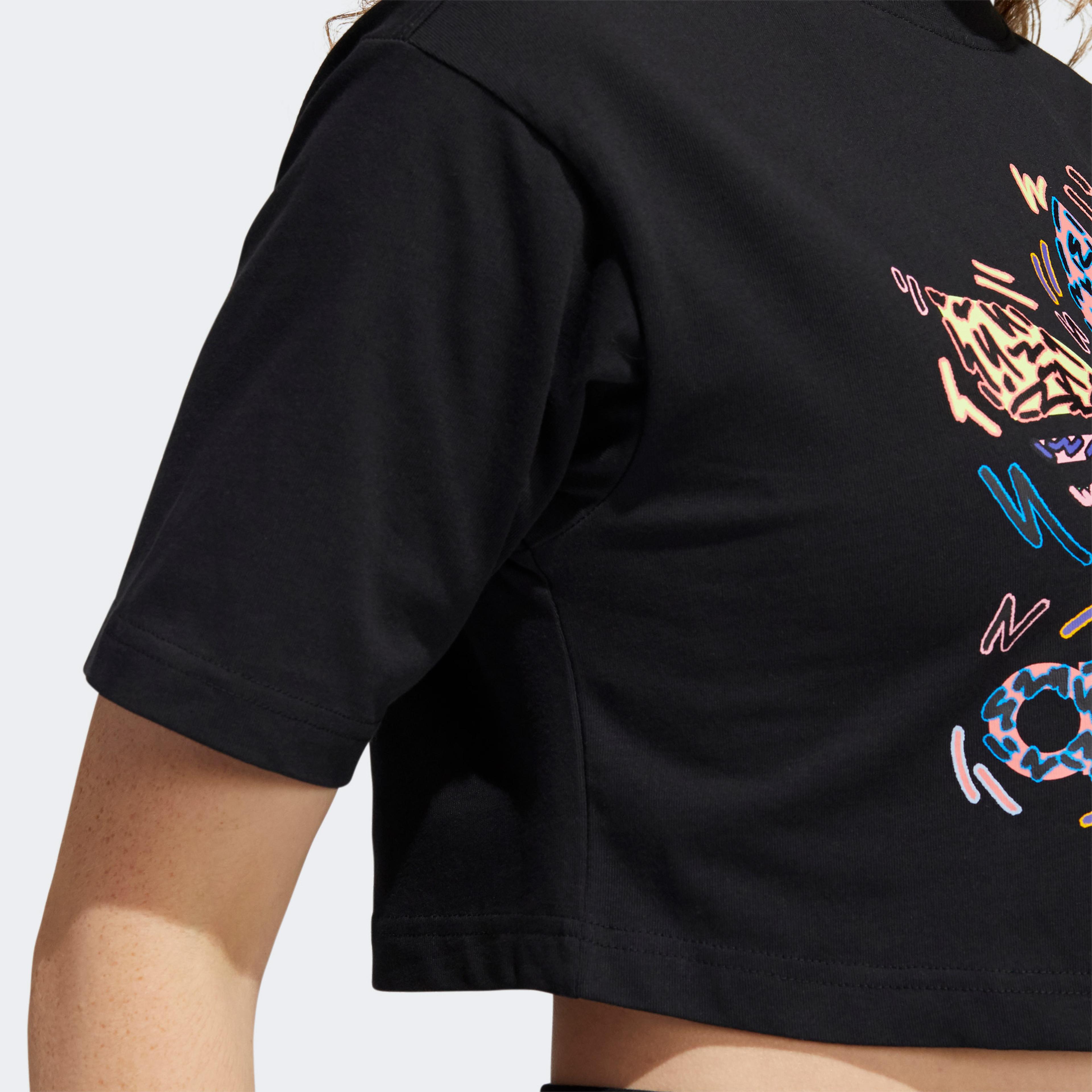adidas Loveuni Kadın Siyah T-Shirt
