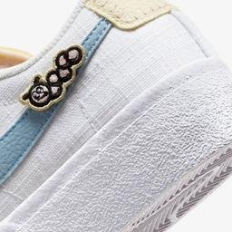 Nike Blazer Low Platform Kadın Beyaz Spor Ayakkabı