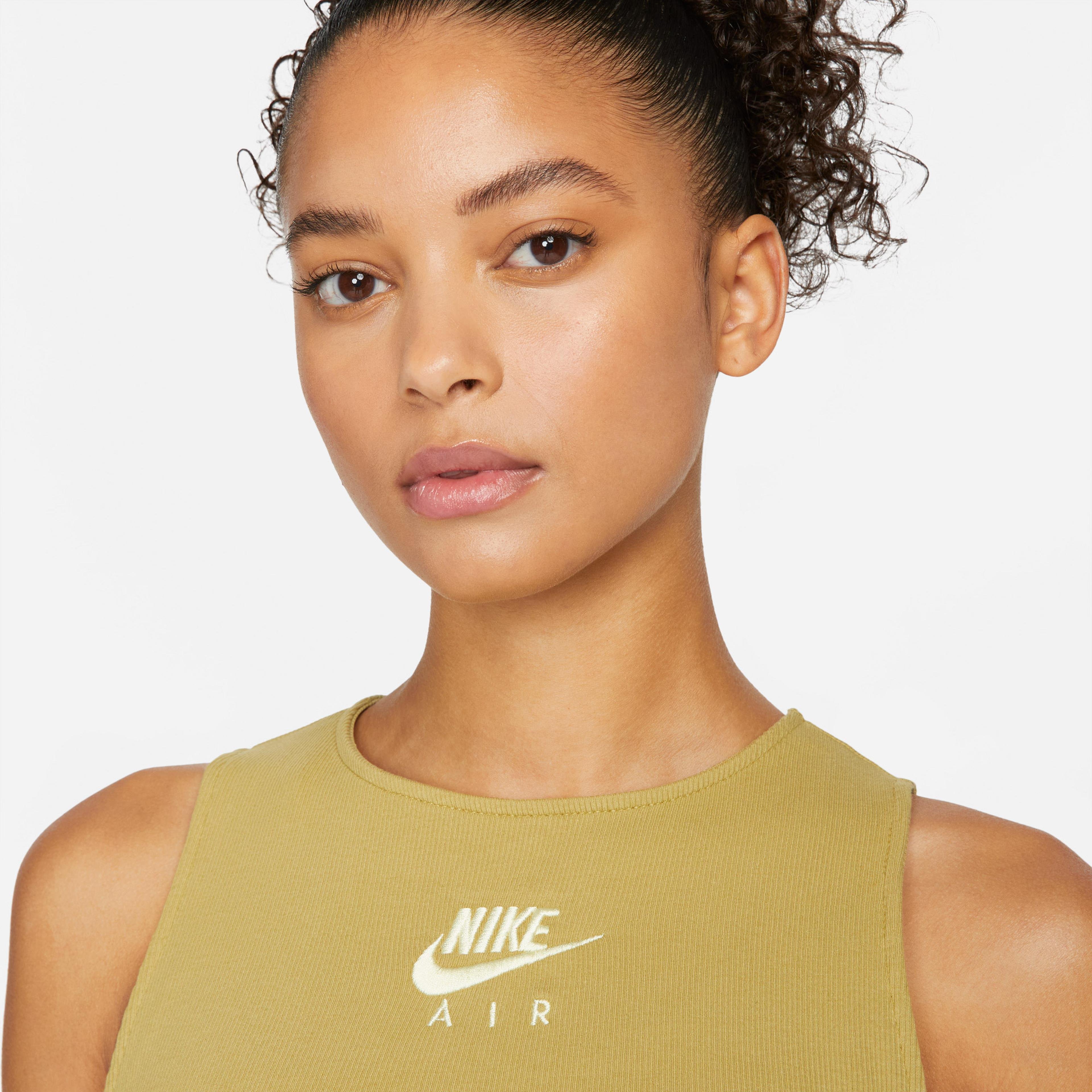 Nike Air Kadın Kahverengi Crop T-Shirt
