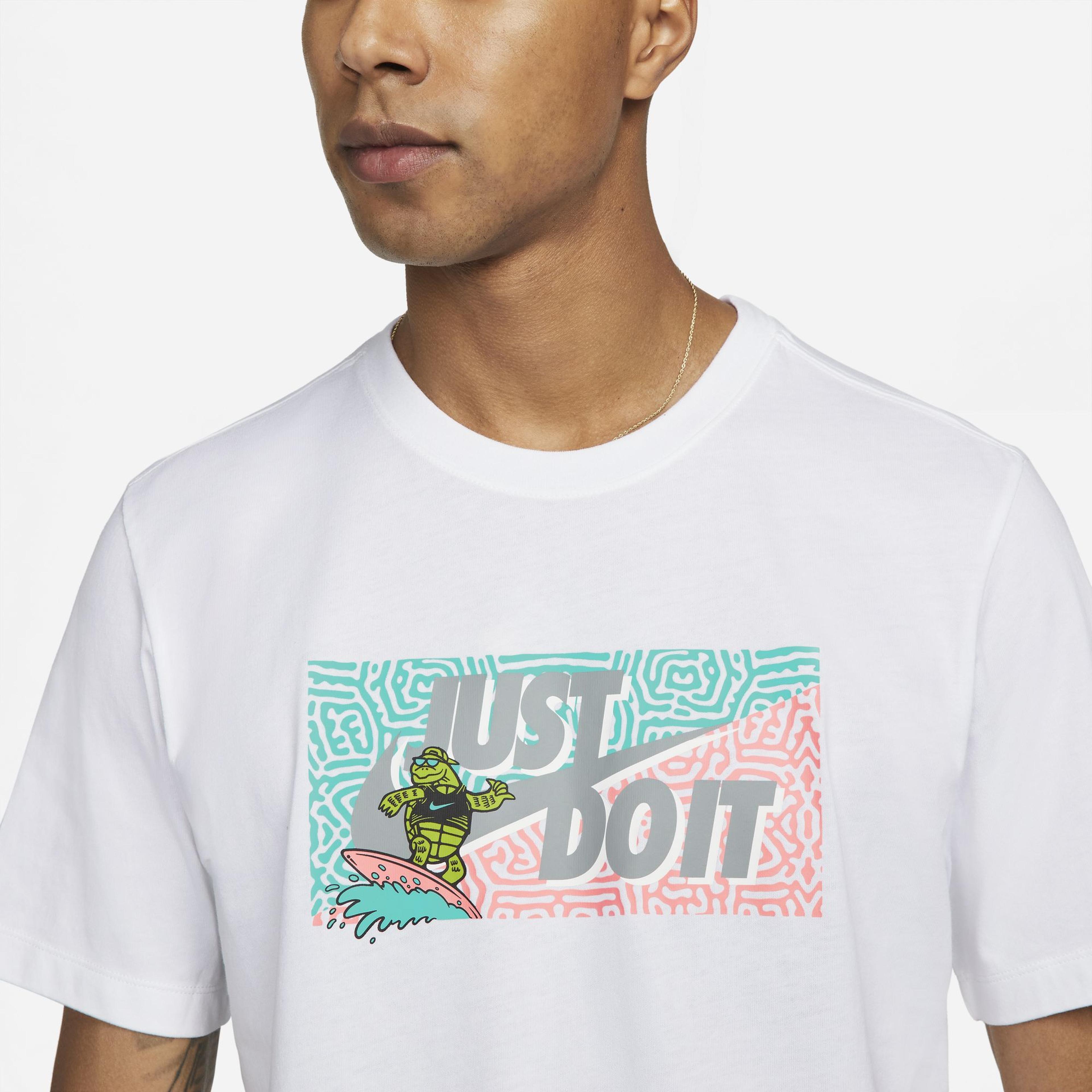 Nike Sportswear Erkek Beyaz T-shirt