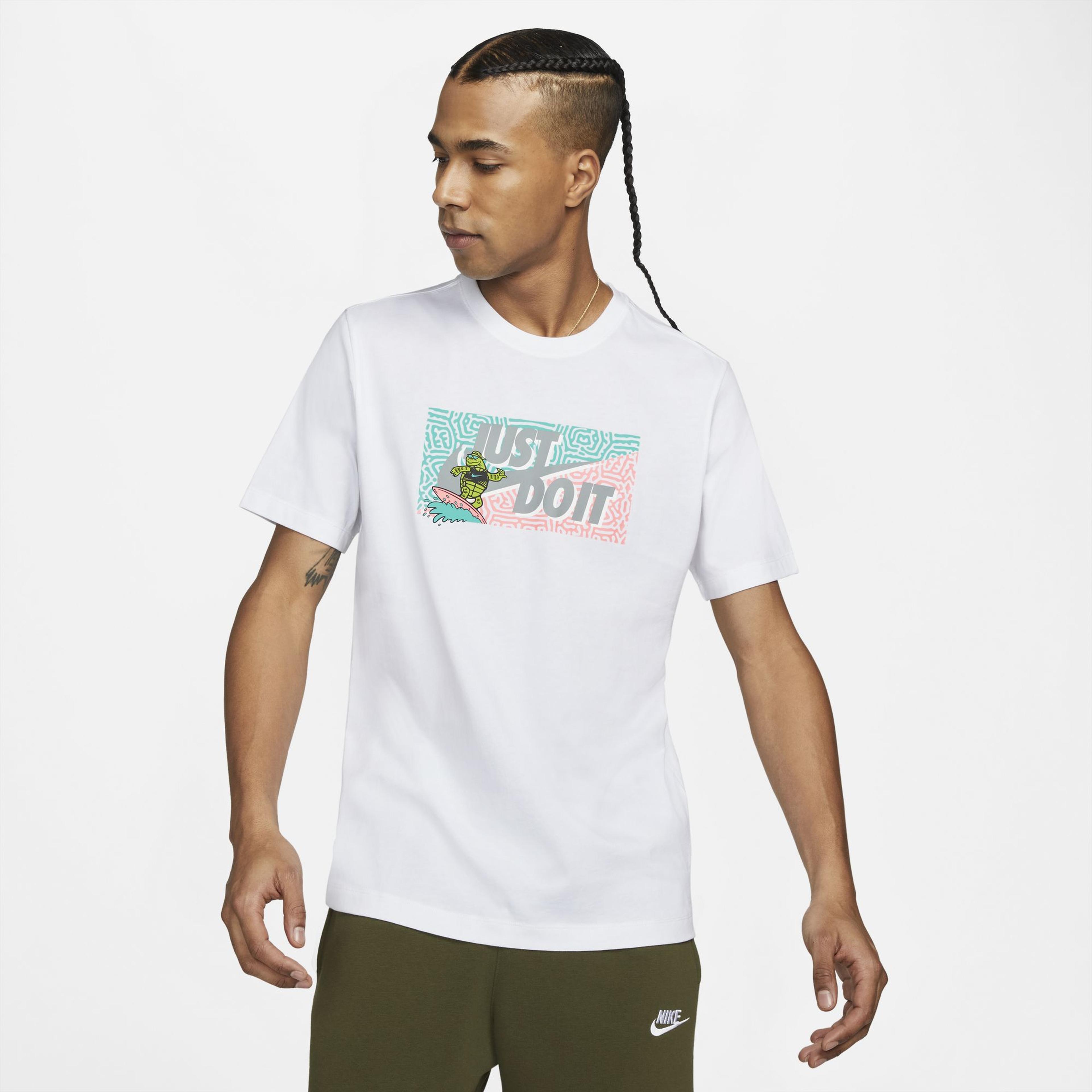 Nike Sportswear Erkek Beyaz T-shirt