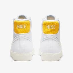 Nike Blazer Mid '77 Kadın Beyaz Spor Ayakkabı
