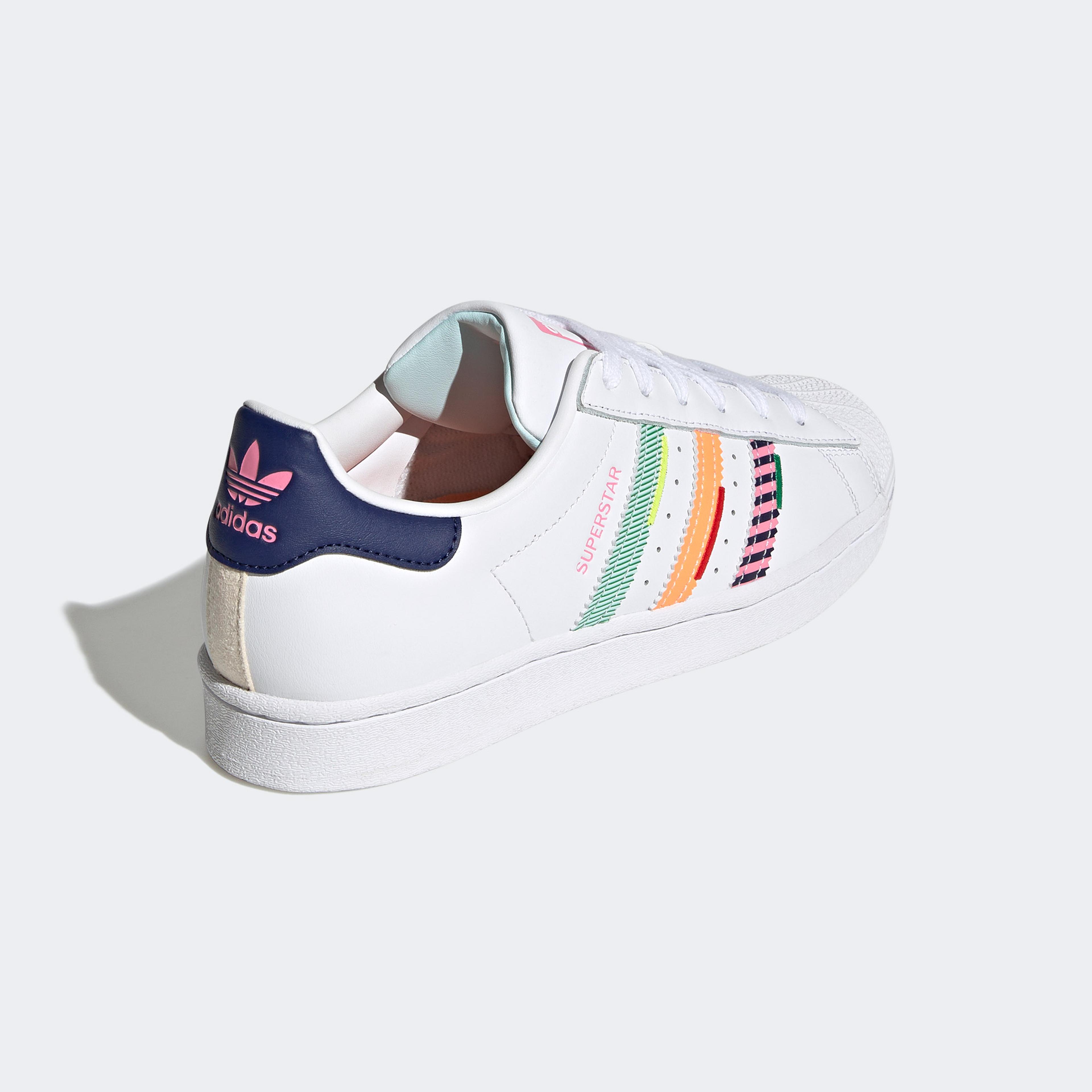 adidas Superstar Kadın Beyaz Spor Ayakkabı