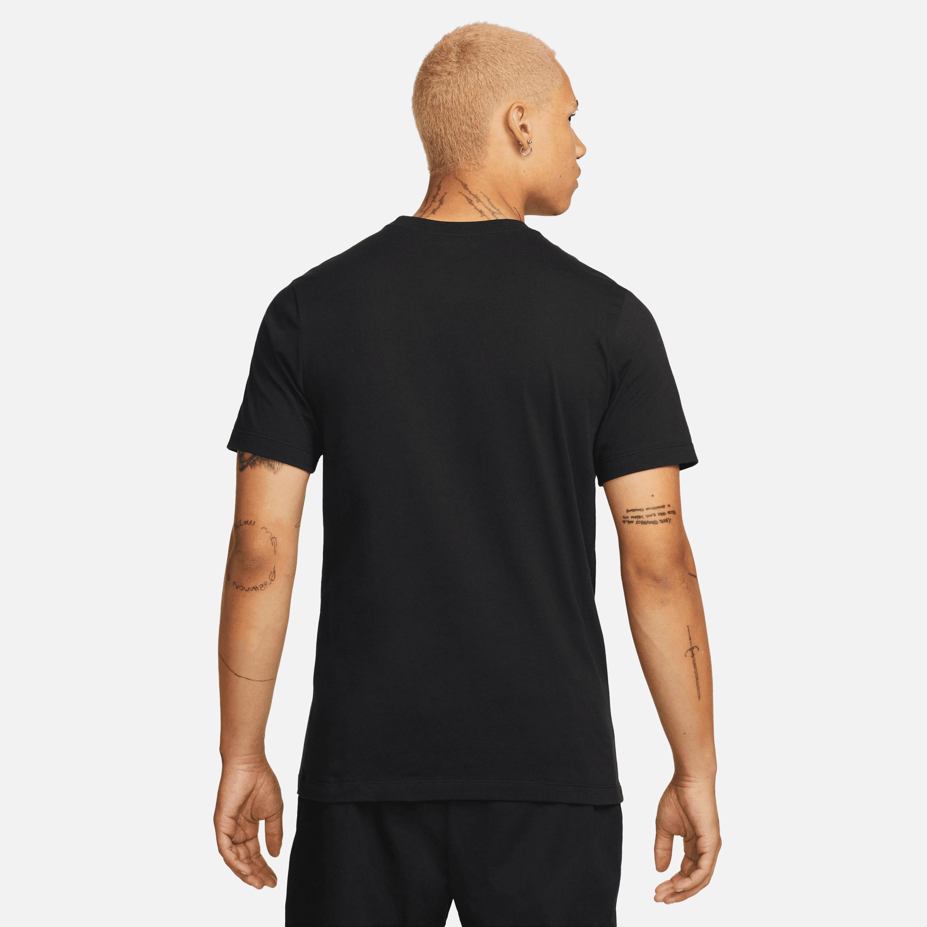 Nike Sportswear Club Erkek Siyah T-Shirt