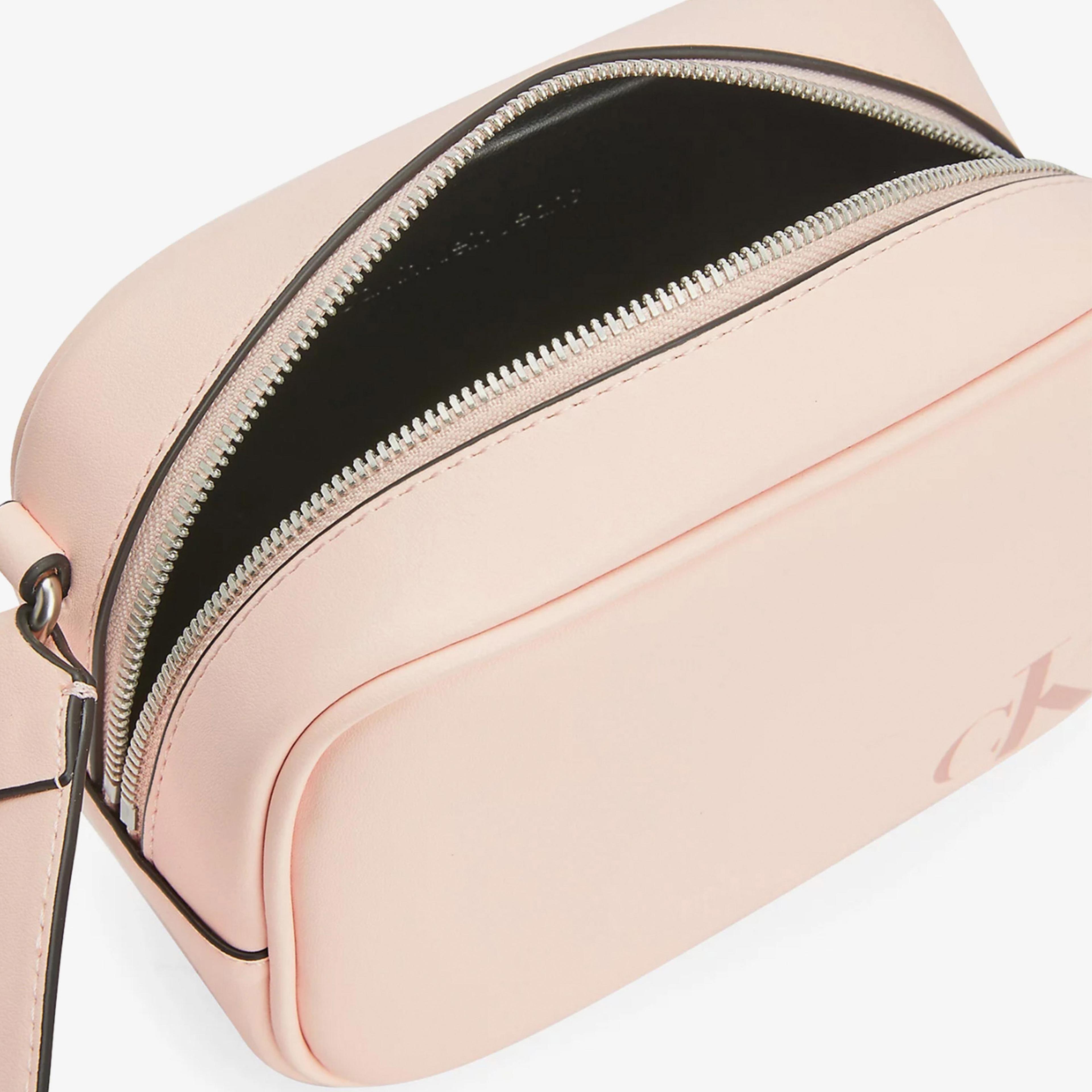 Calvin Klein Sculpted 18 Mono Kadın Pembe Omuz Çantası