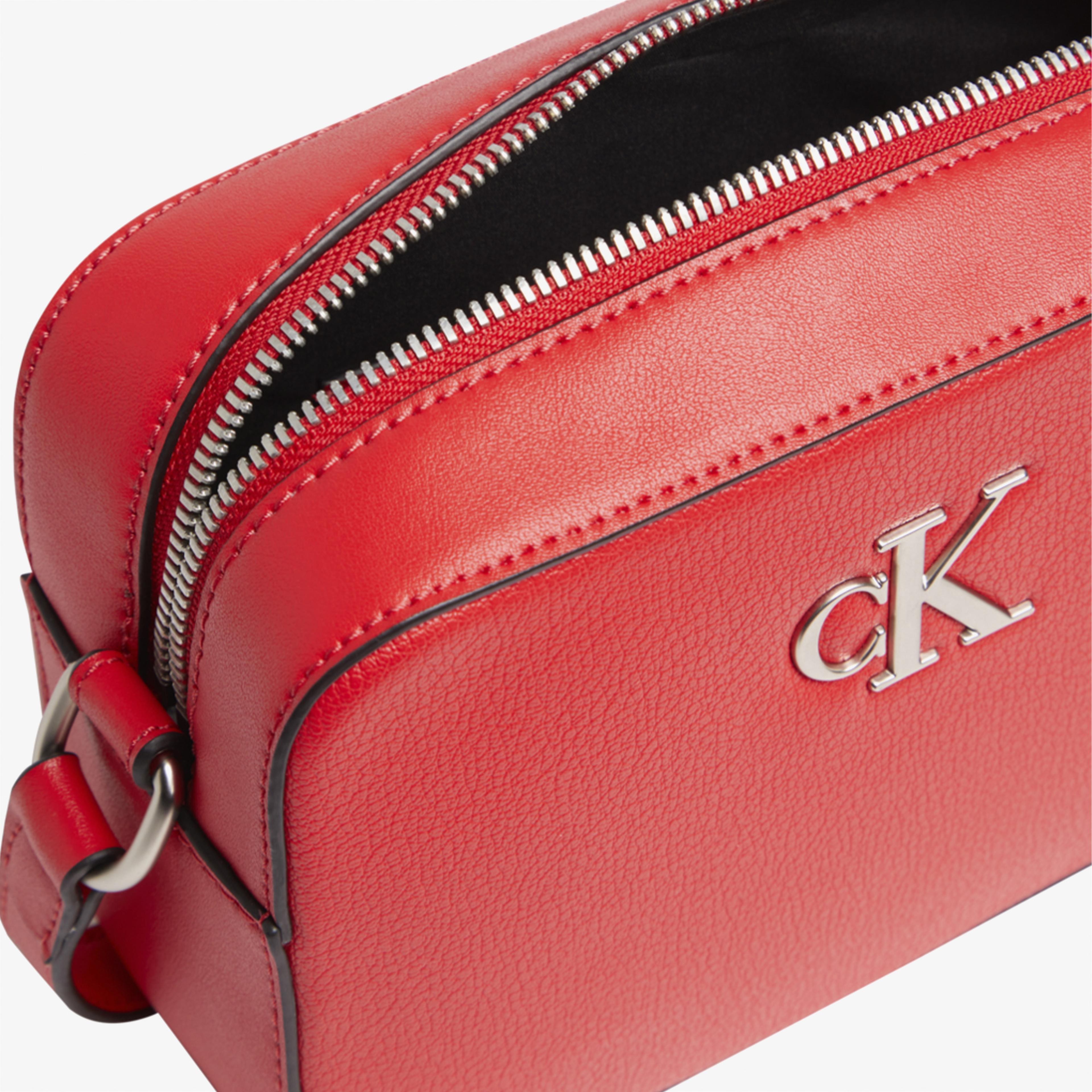 Calvin Klein Minimal Monogram 18 Kadın Kırmızı Omuz Çantası
