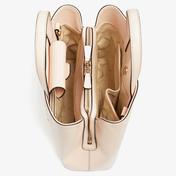 Guess Downtown Chic Turnlo Kadın Pembe Omuz Çantası