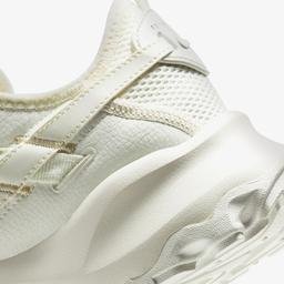 Nike TC 7900 Kadın Beyaz Spor Ayakkabı