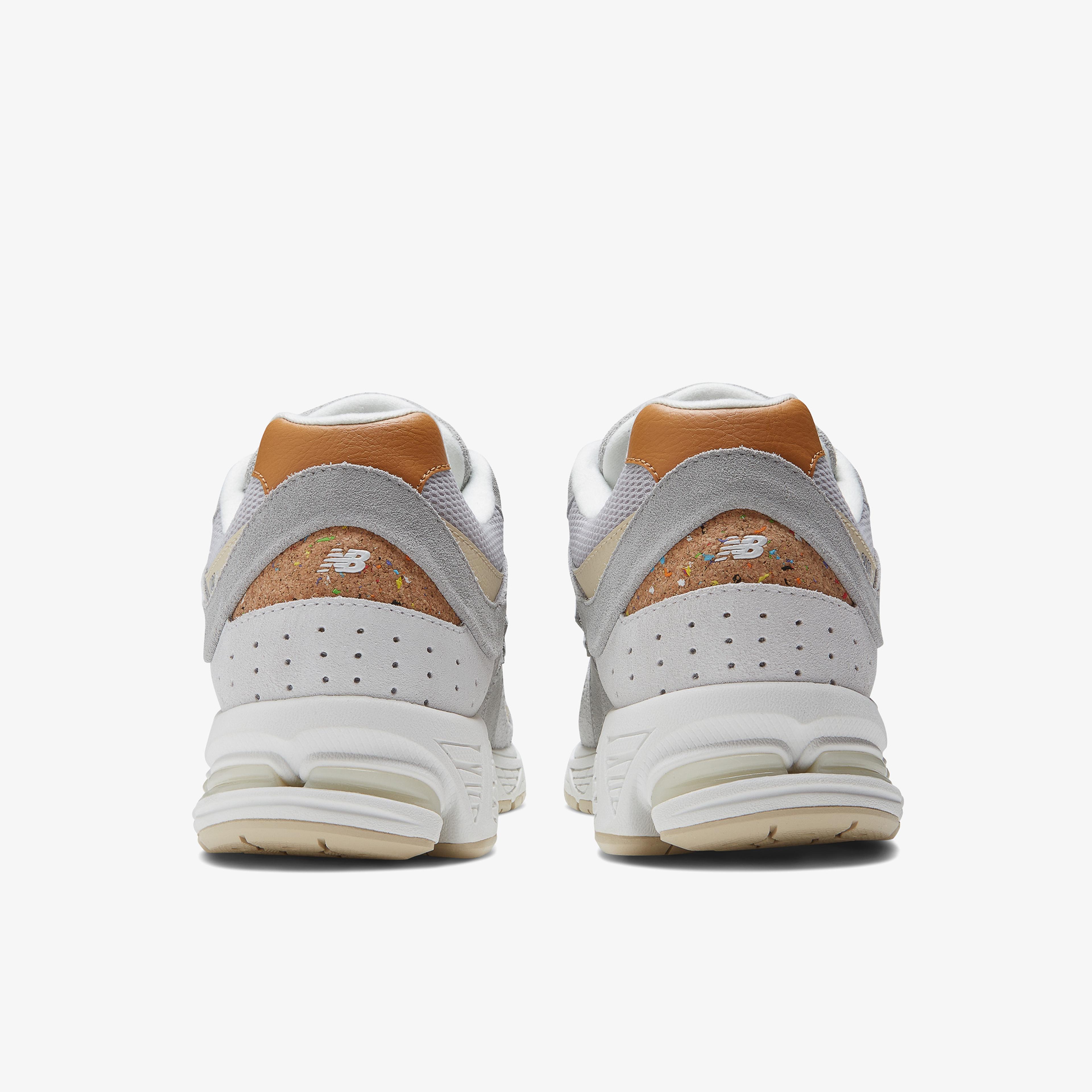 New Balance 2002R Lifestyle Kadın Gri Spor Ayakkabı
