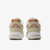 New Balance 2002R Lifestyle Kadın Bej Spor Ayakkabı
