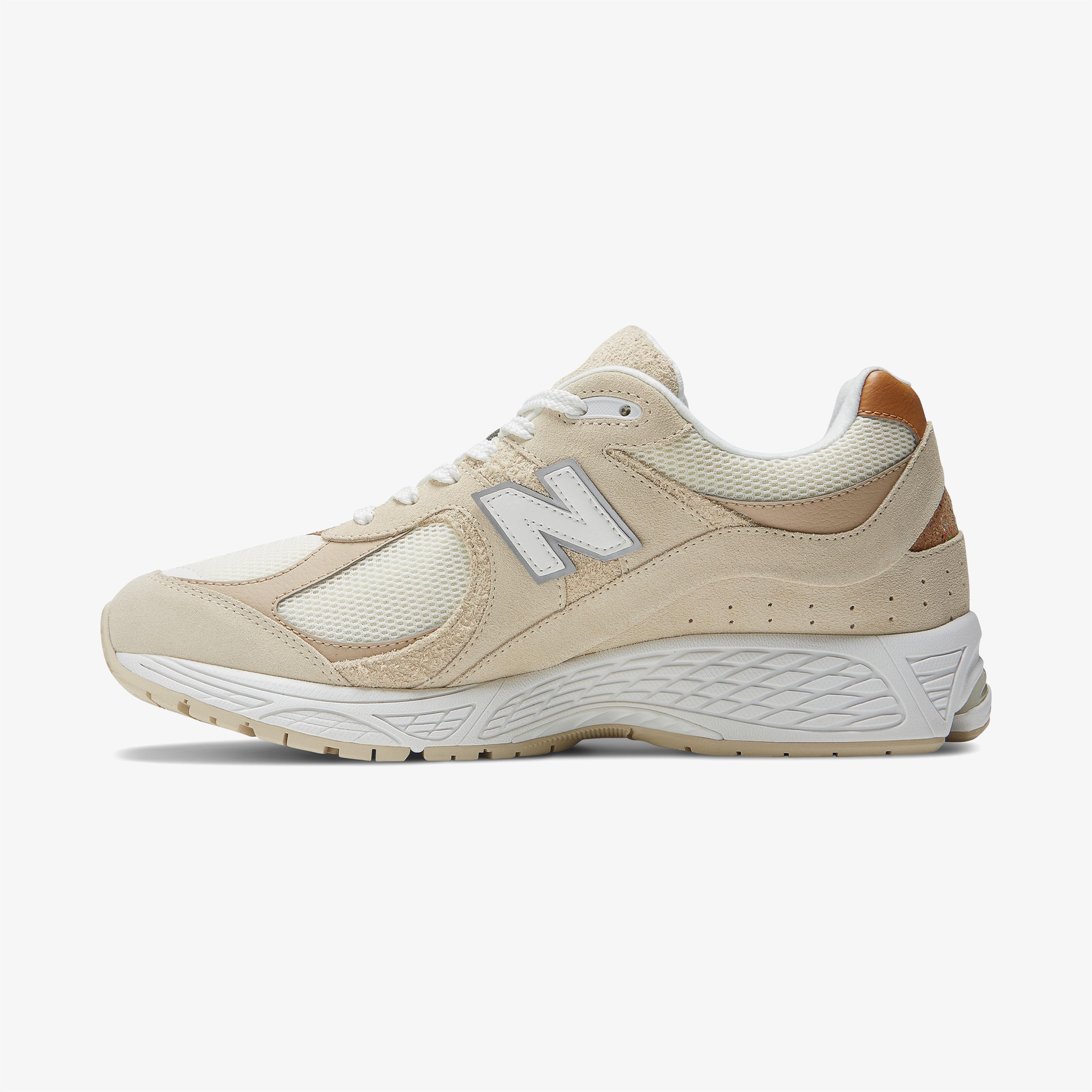 New Balance 2002R Lifestyle Kadın Bej Spor Ayakkabı
