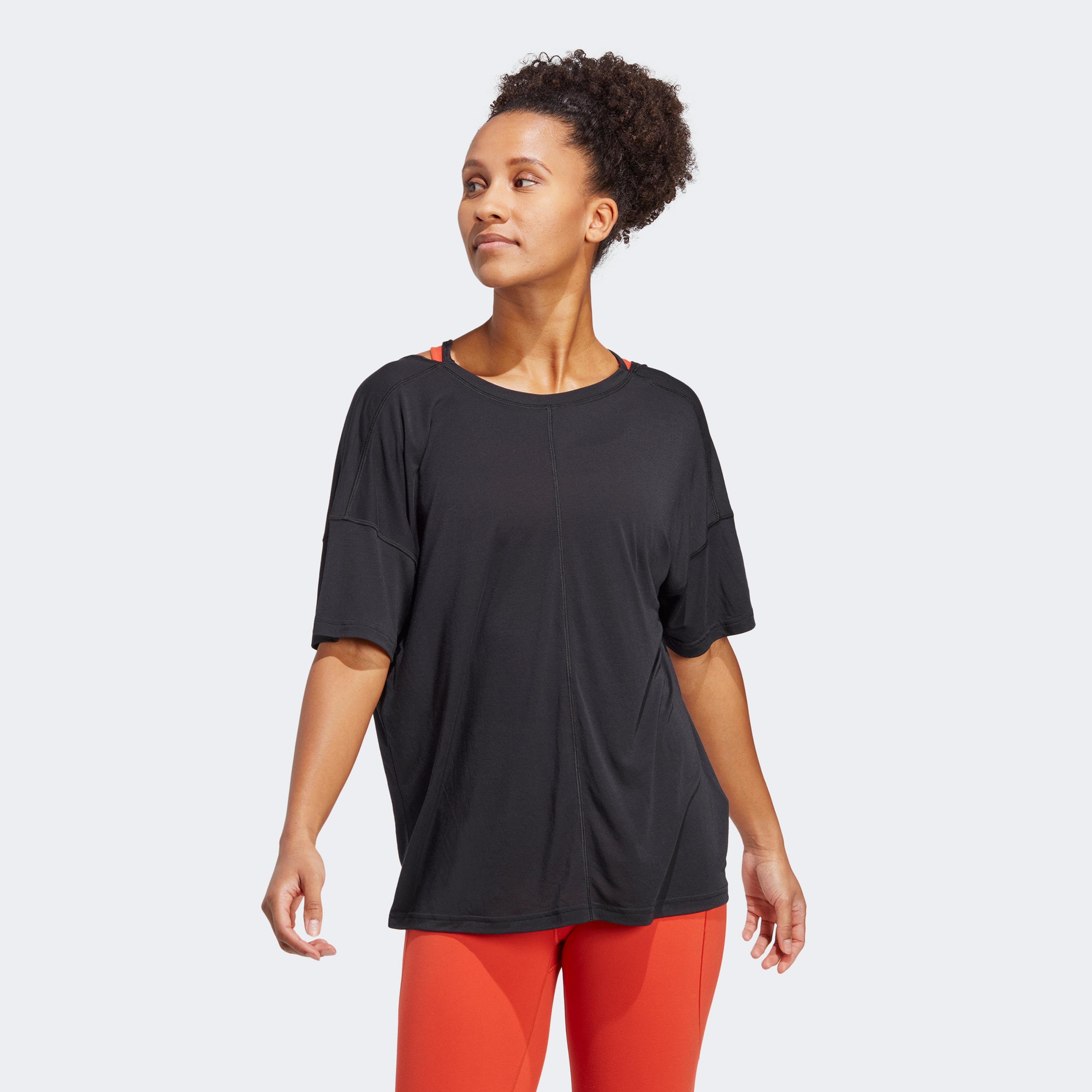 adidas Yoga Studio Oversized Kadın Siyah T-Shirt