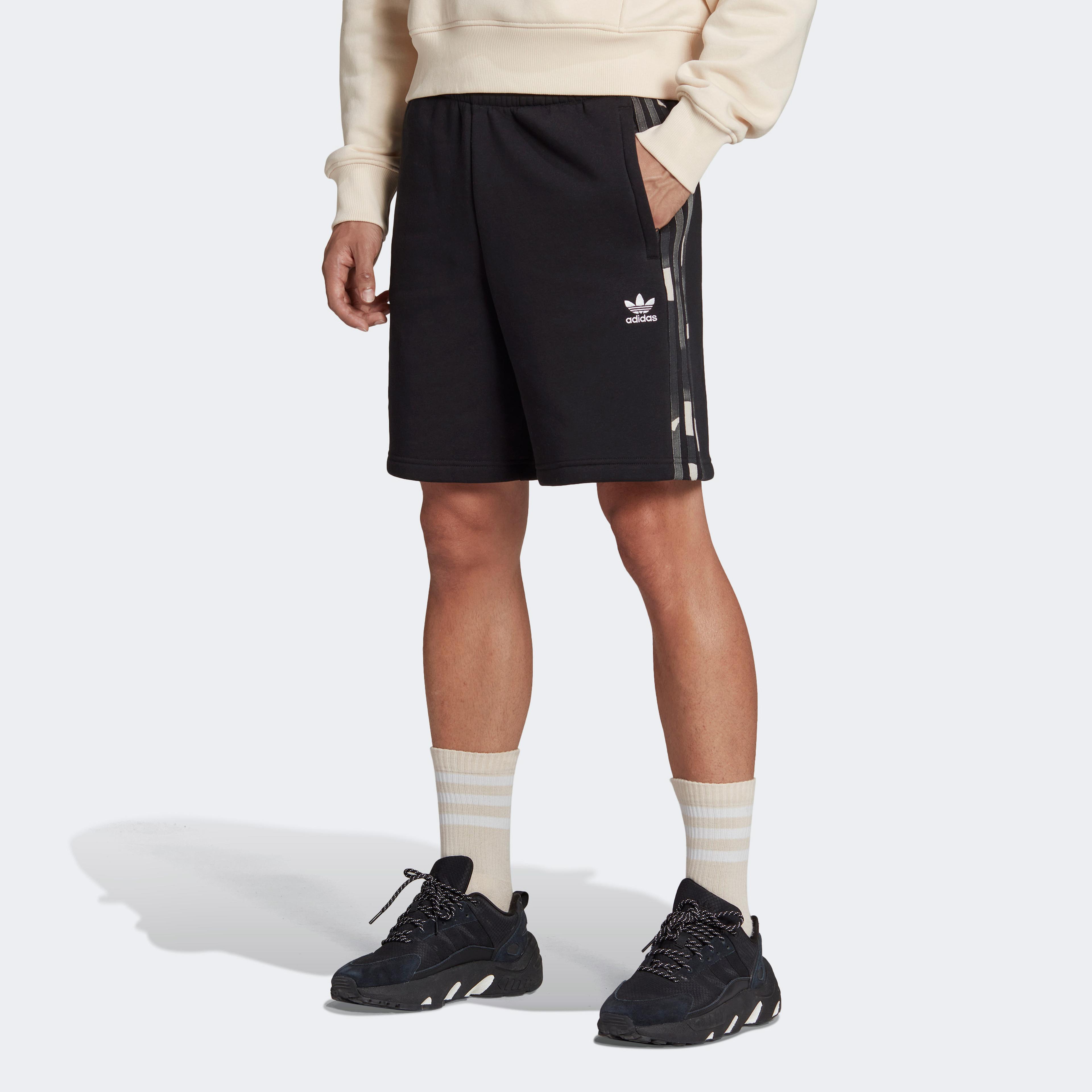 adidas Graphics Camo 3-Stripes Erkek Siyah Şort