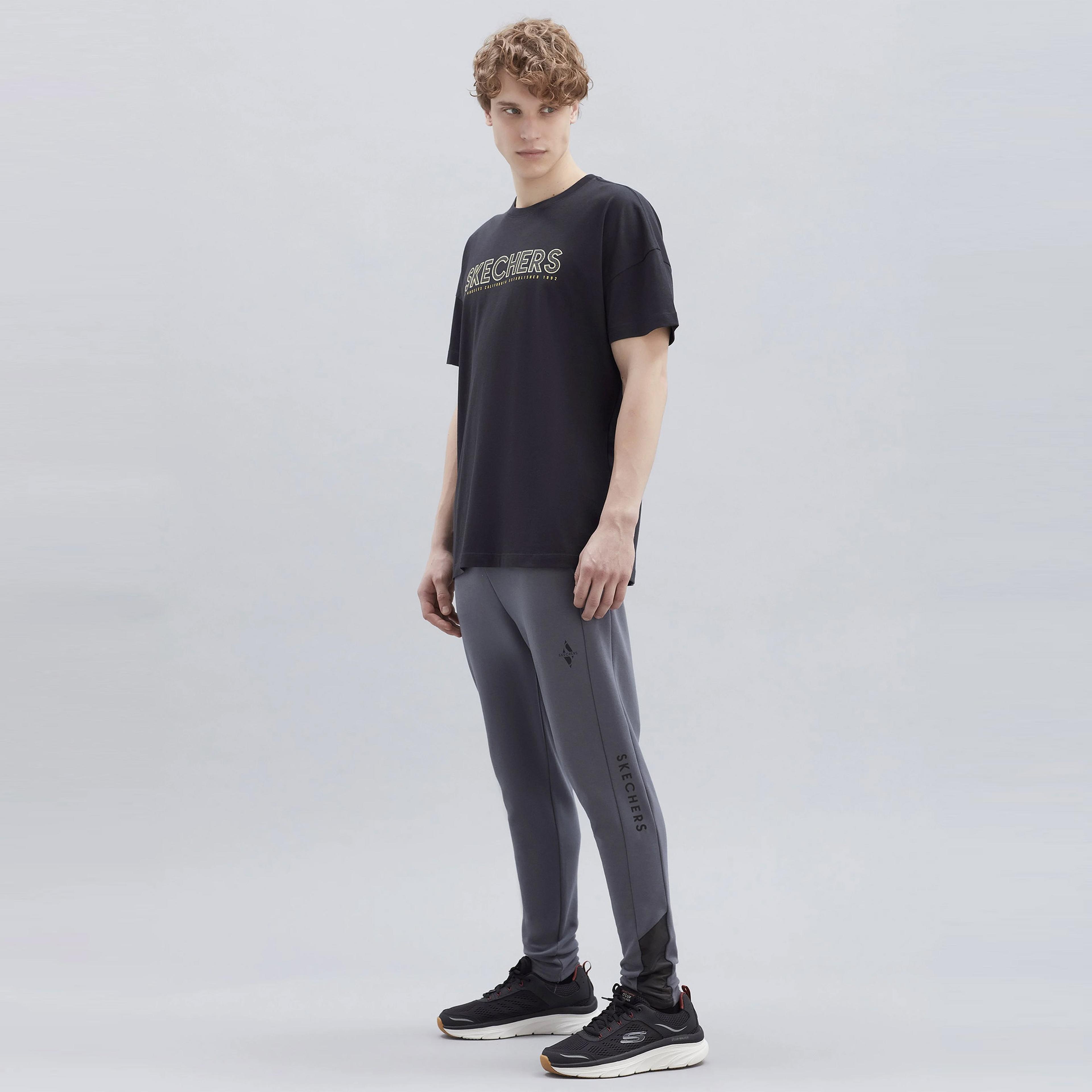 Skechers Graphic Big Logo Erkek Siyah T-Shirt