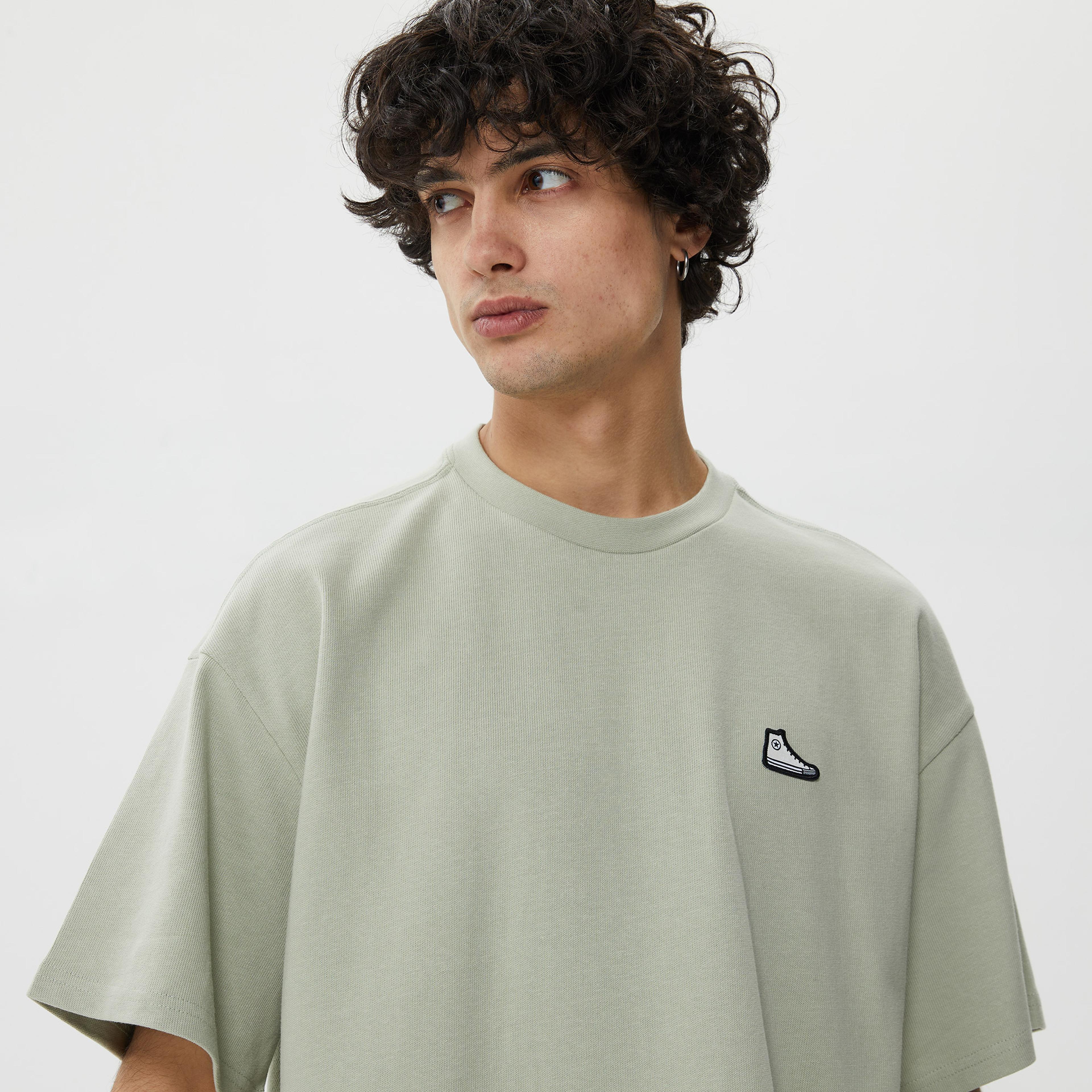 Converse Loose Fit Left Chest Sneaker Patch Back Hit Unisex Gri T-Shirt