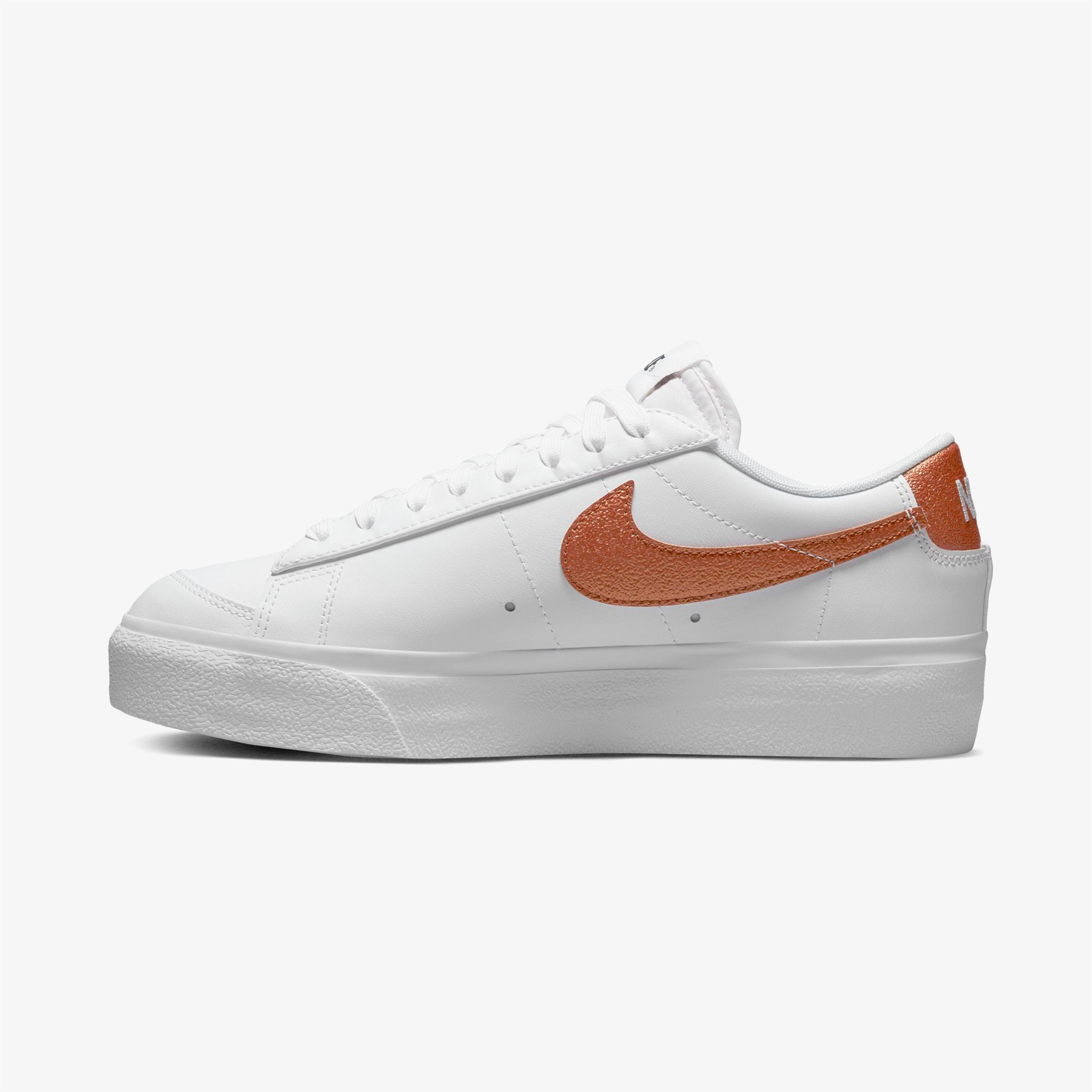Nike Blazer Low Platform Essential Kadın Beyaz Spor Ayakkabı