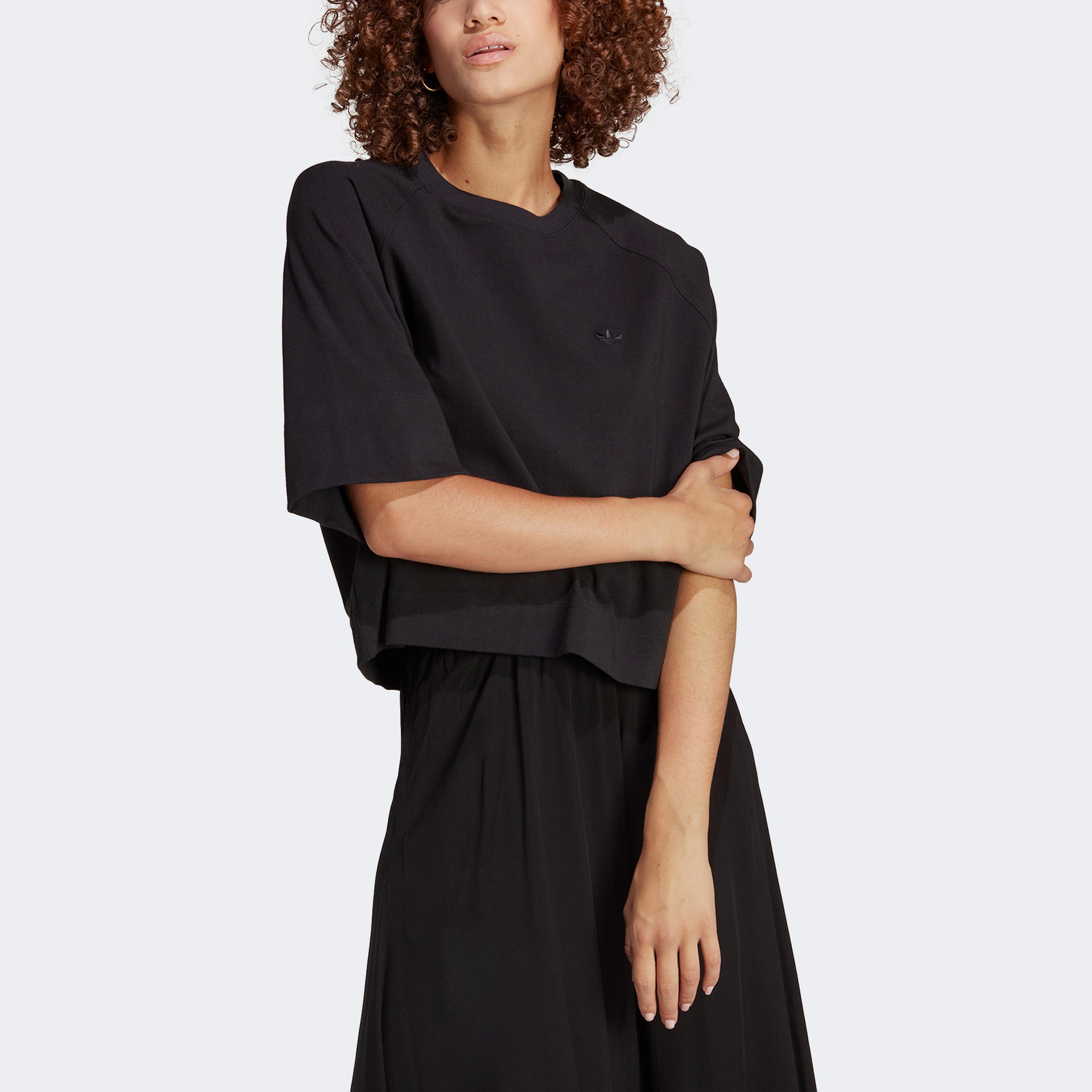 adidas Premium Essentials Kadın Siyah T-Shirt