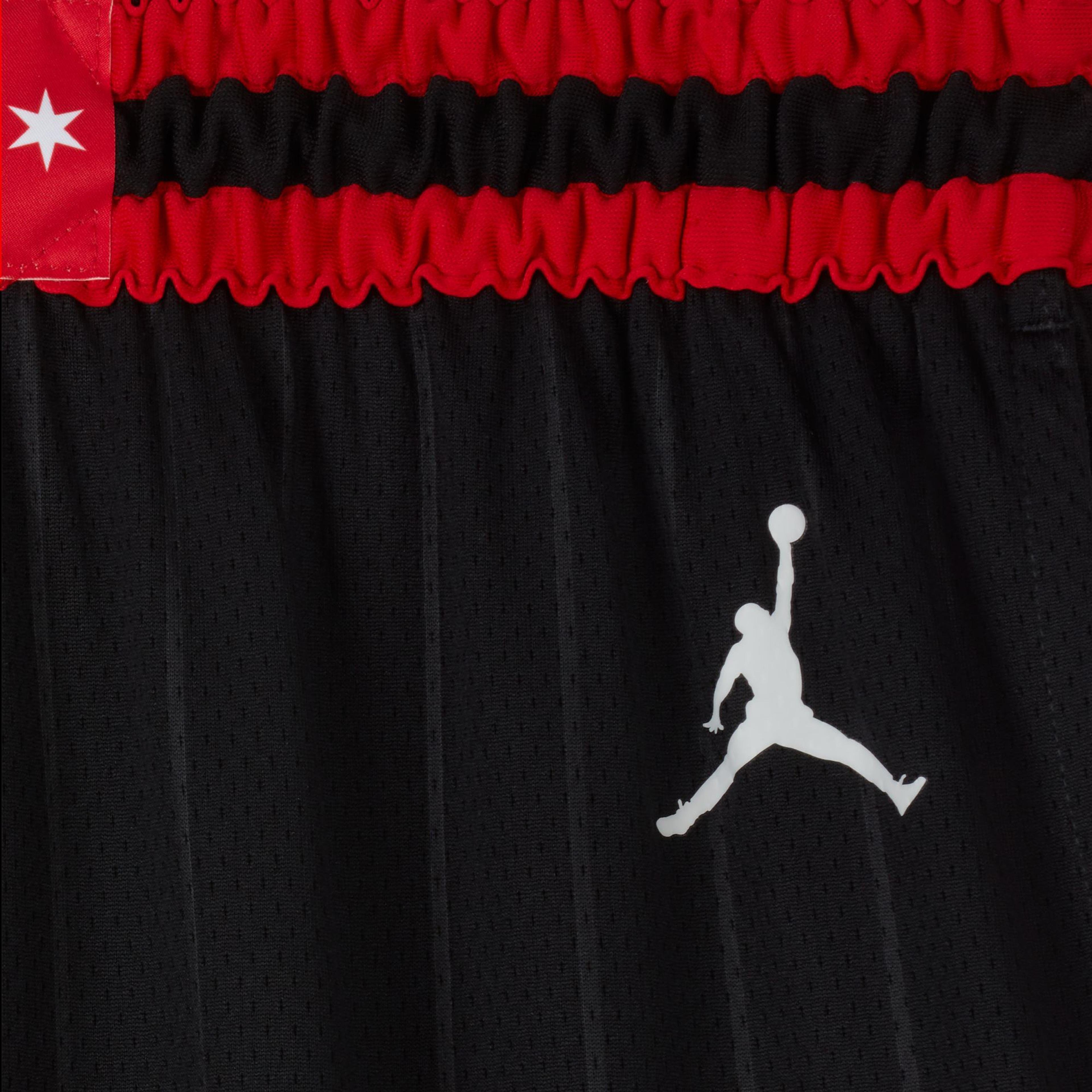 Nike Chicago Bulls NBA Erkek Siyah Şort
