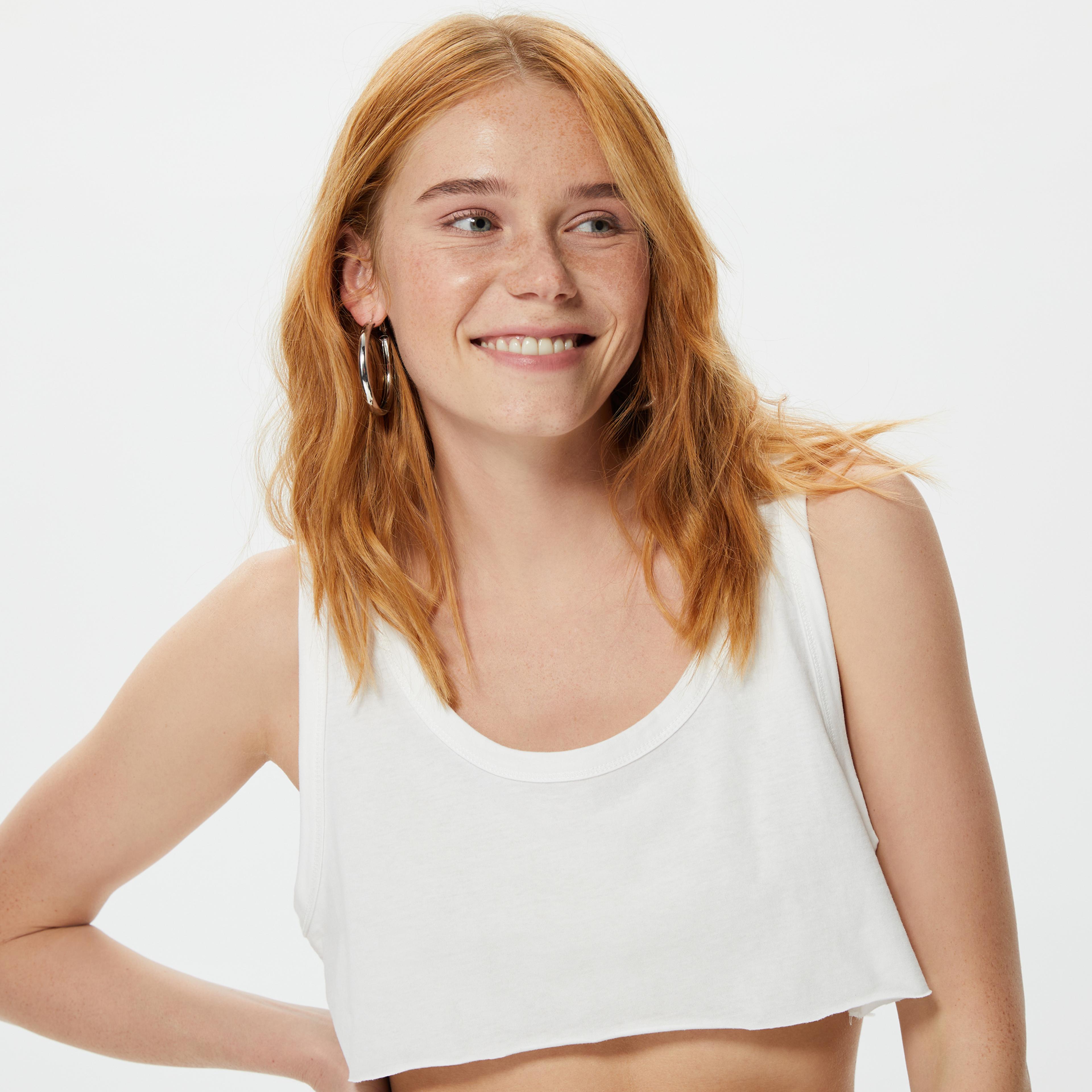 Holeacademie X The Meister Crop Kadın Krem T-Shirt